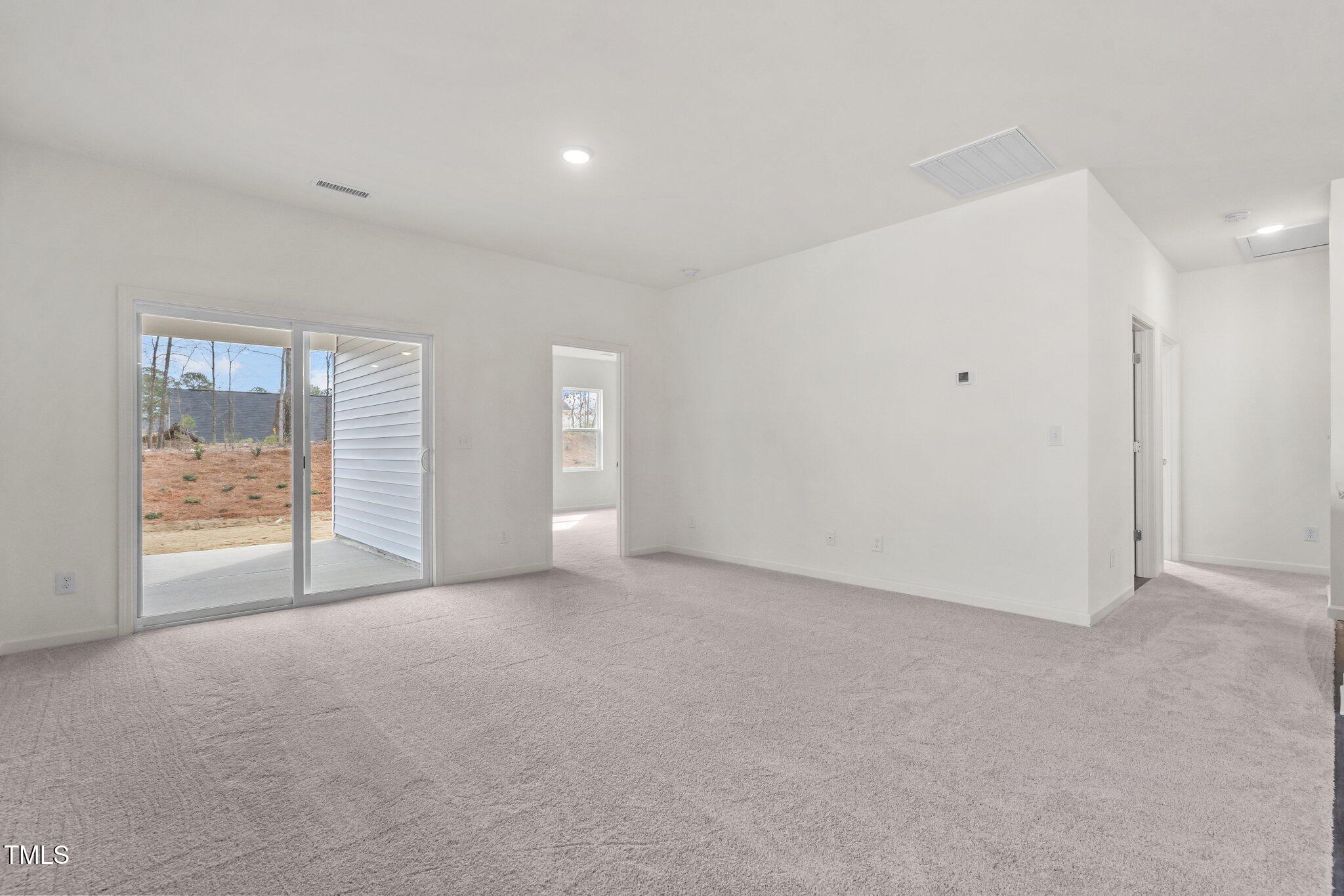 133 Gladstone Loop Property Photo 10
