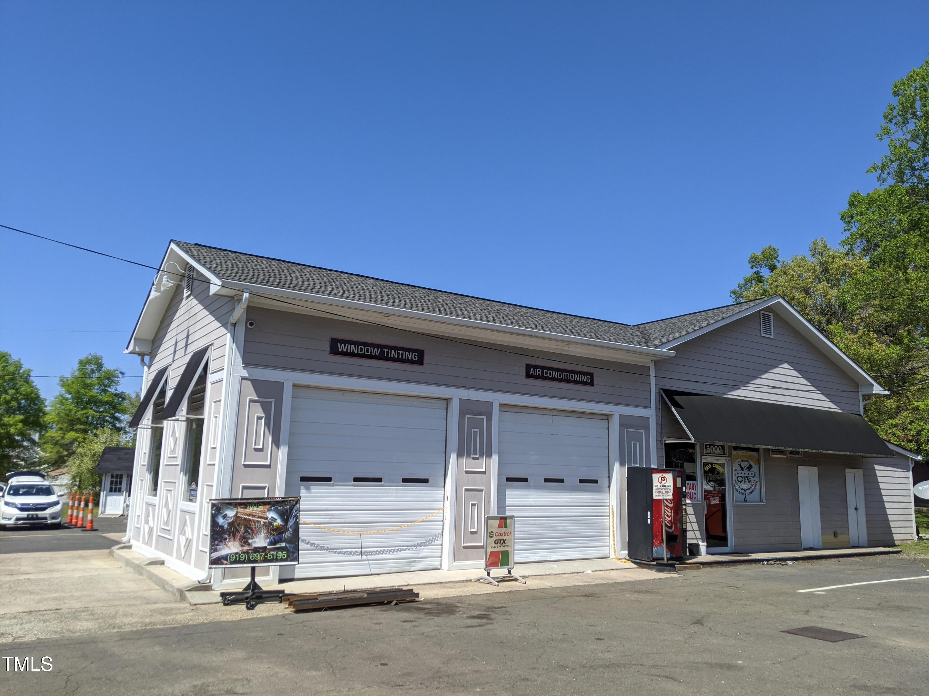 5000 N Roxboro Street Property Photo 1