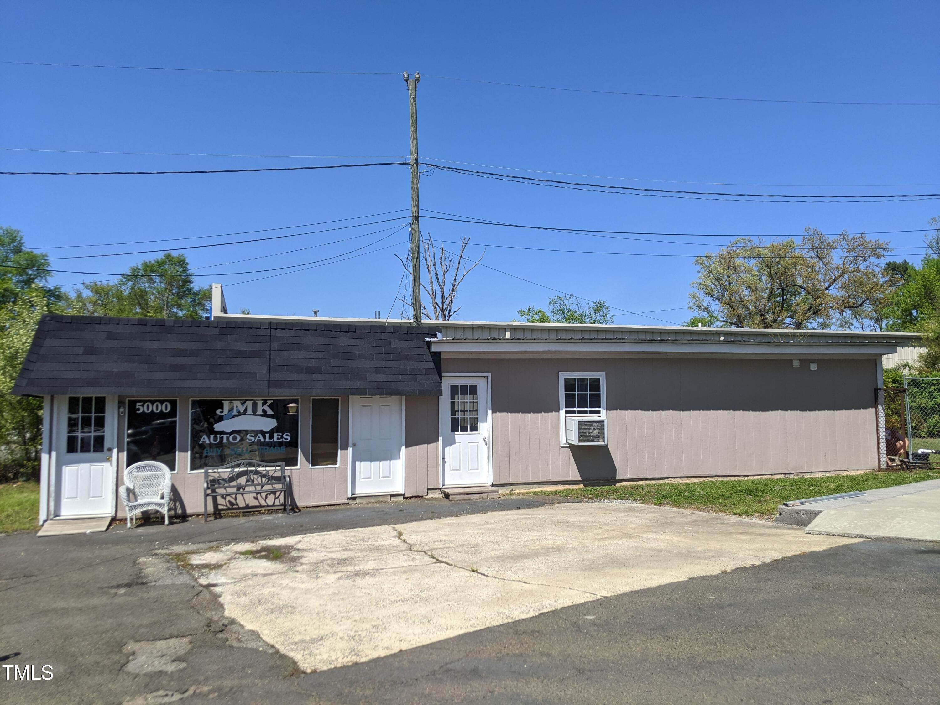 5000 N Roxboro Street Property Photo 8