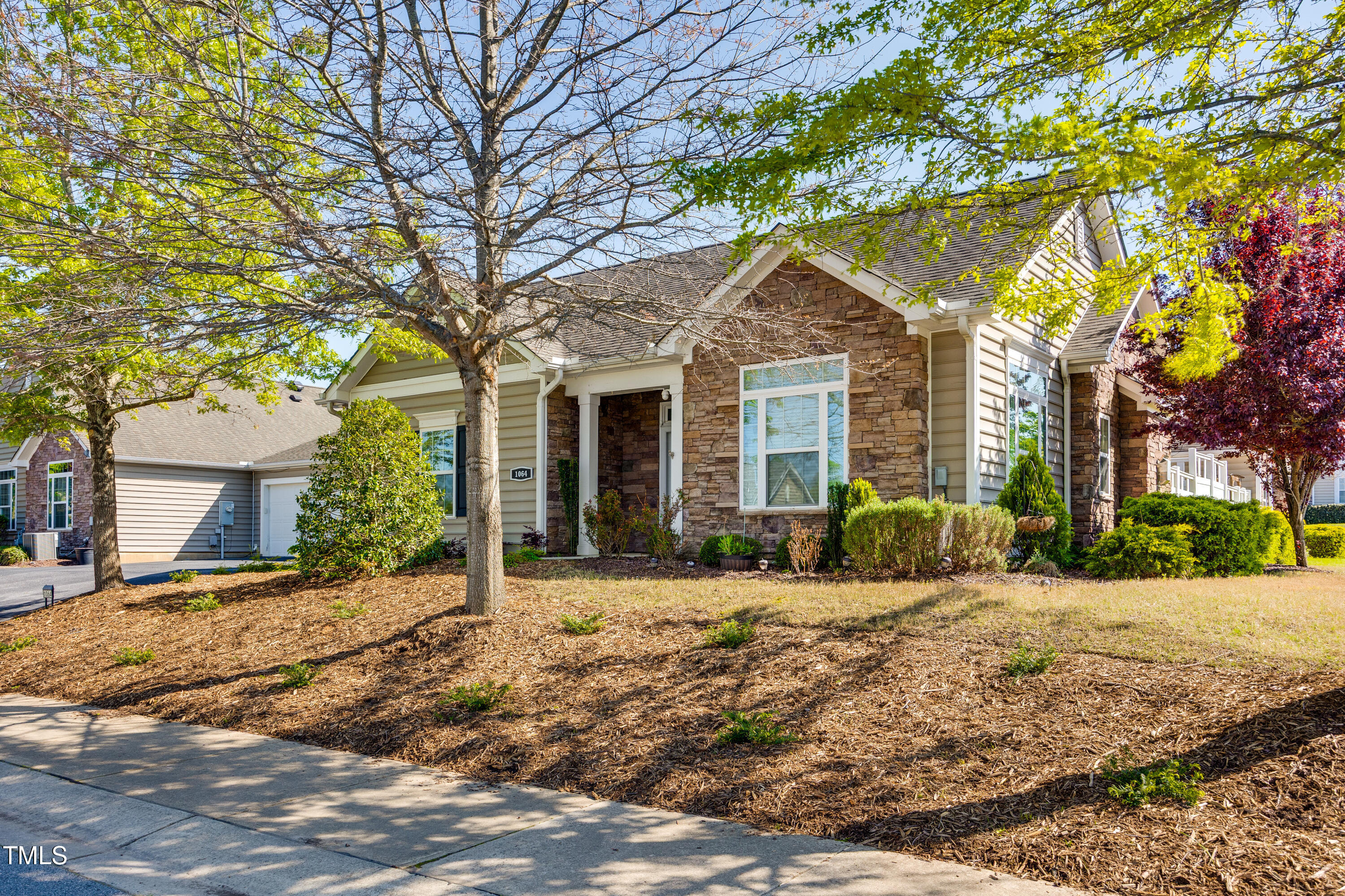 1064 Blue Bird Lane Property Photo