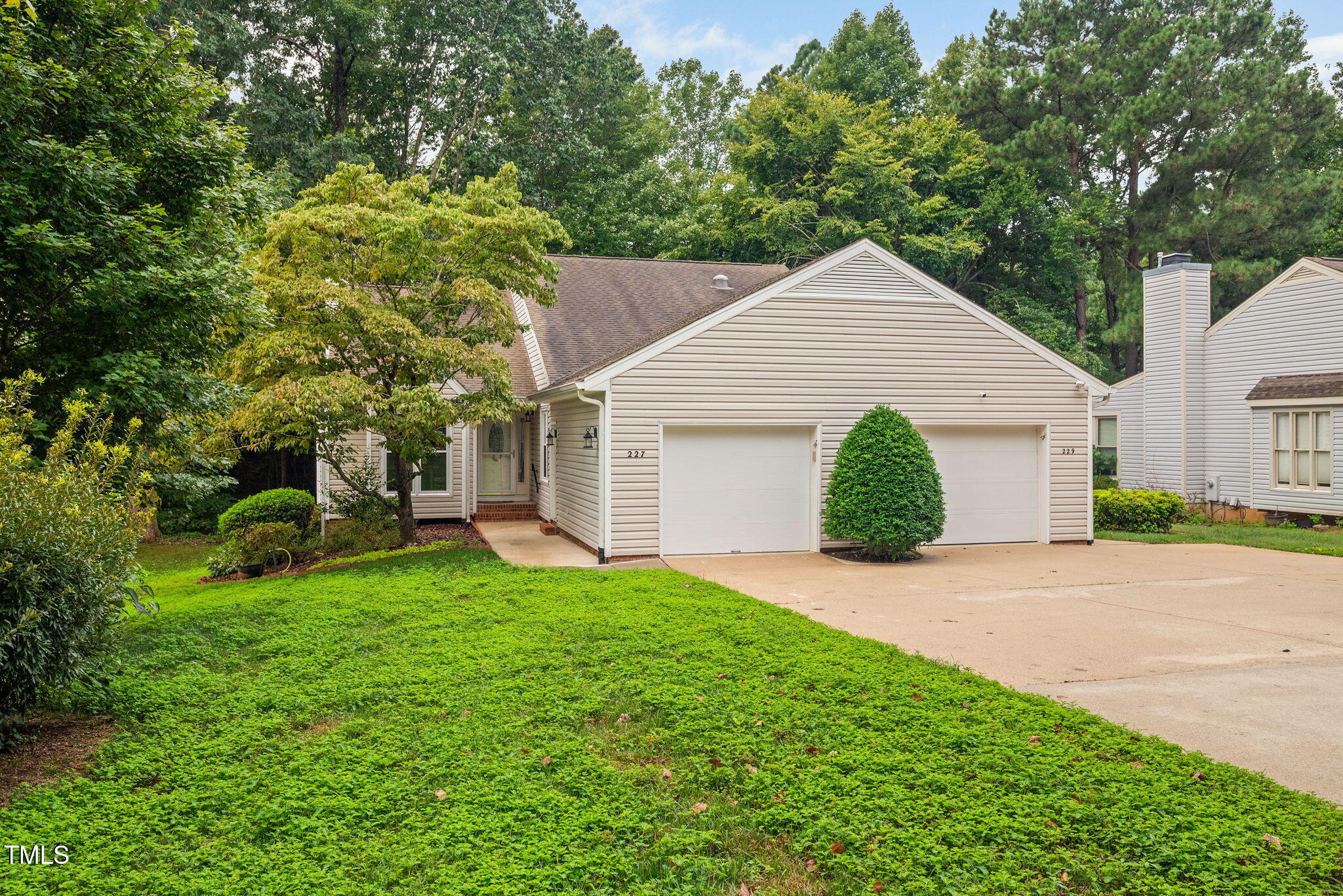 227 Chimney Rise Drive Property Photo