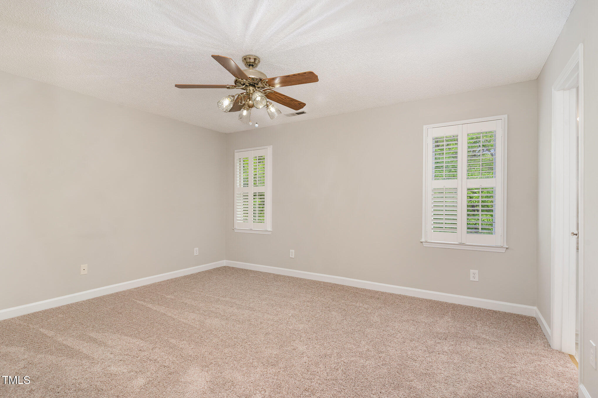 5033 Knightsbridge Way Property Photo 34