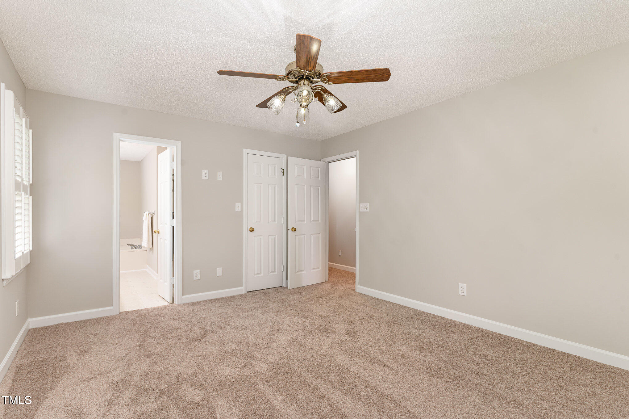 5033 Knightsbridge Way Property Photo 35