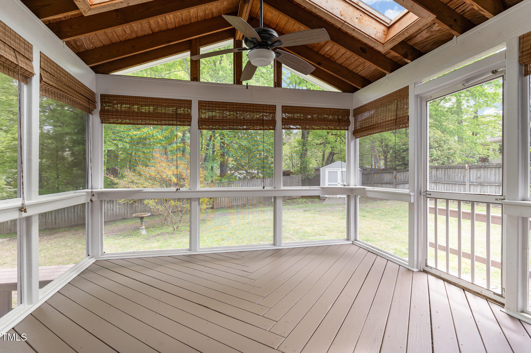 5033 Knightsbridge Way Property Photo 36