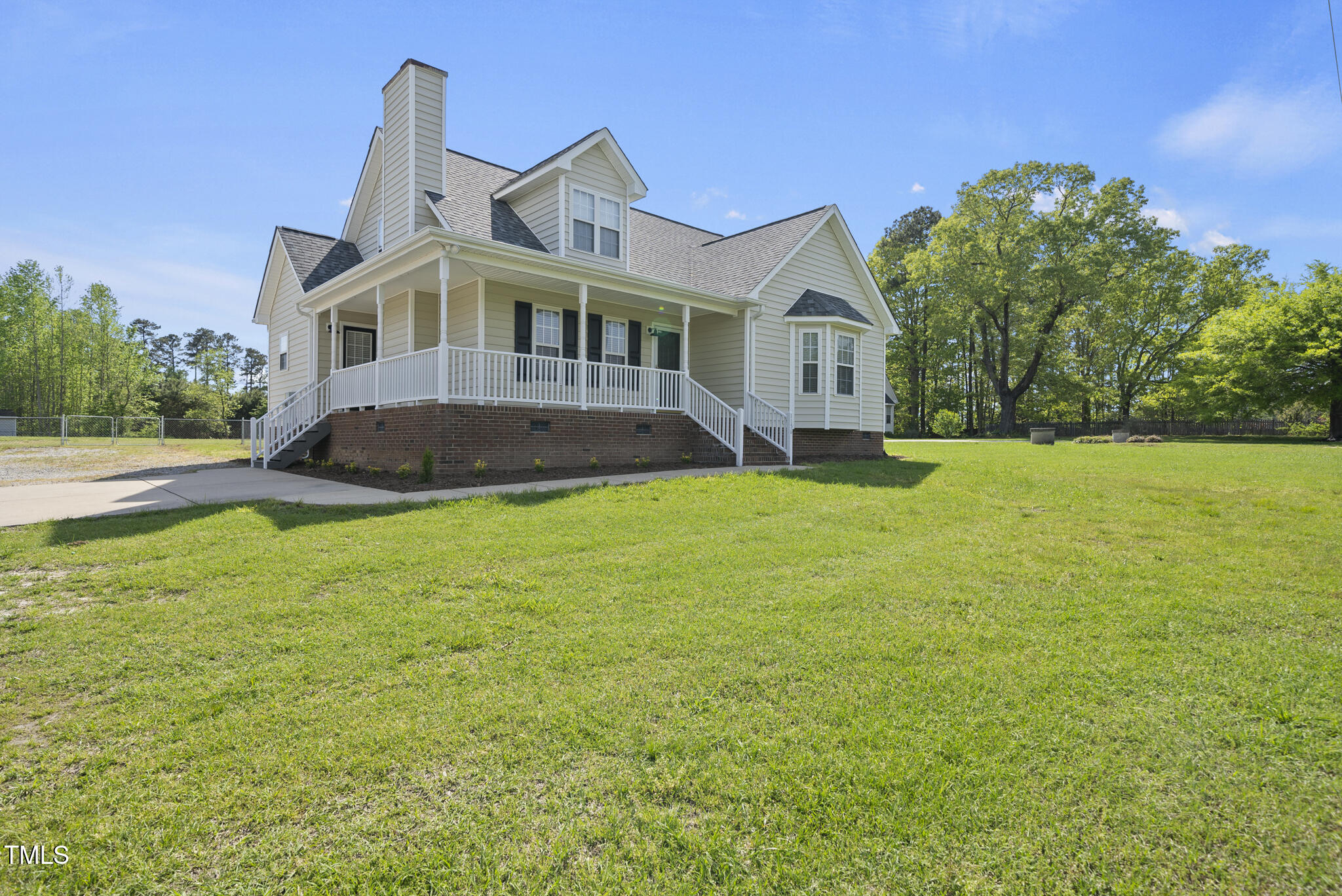 1156 Darius Pearce Road Property Photo