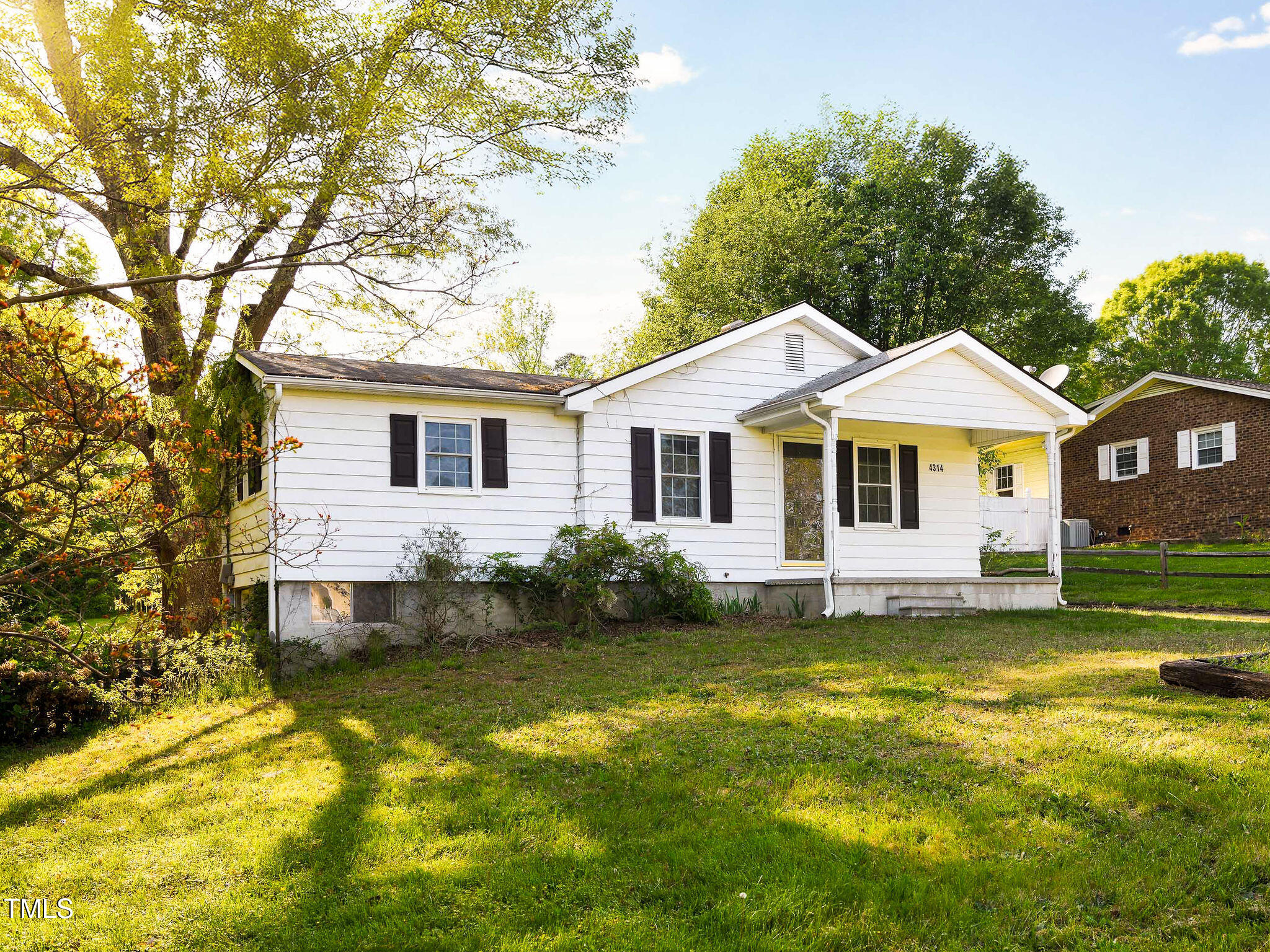 4314 Blackberry Road Property Photo