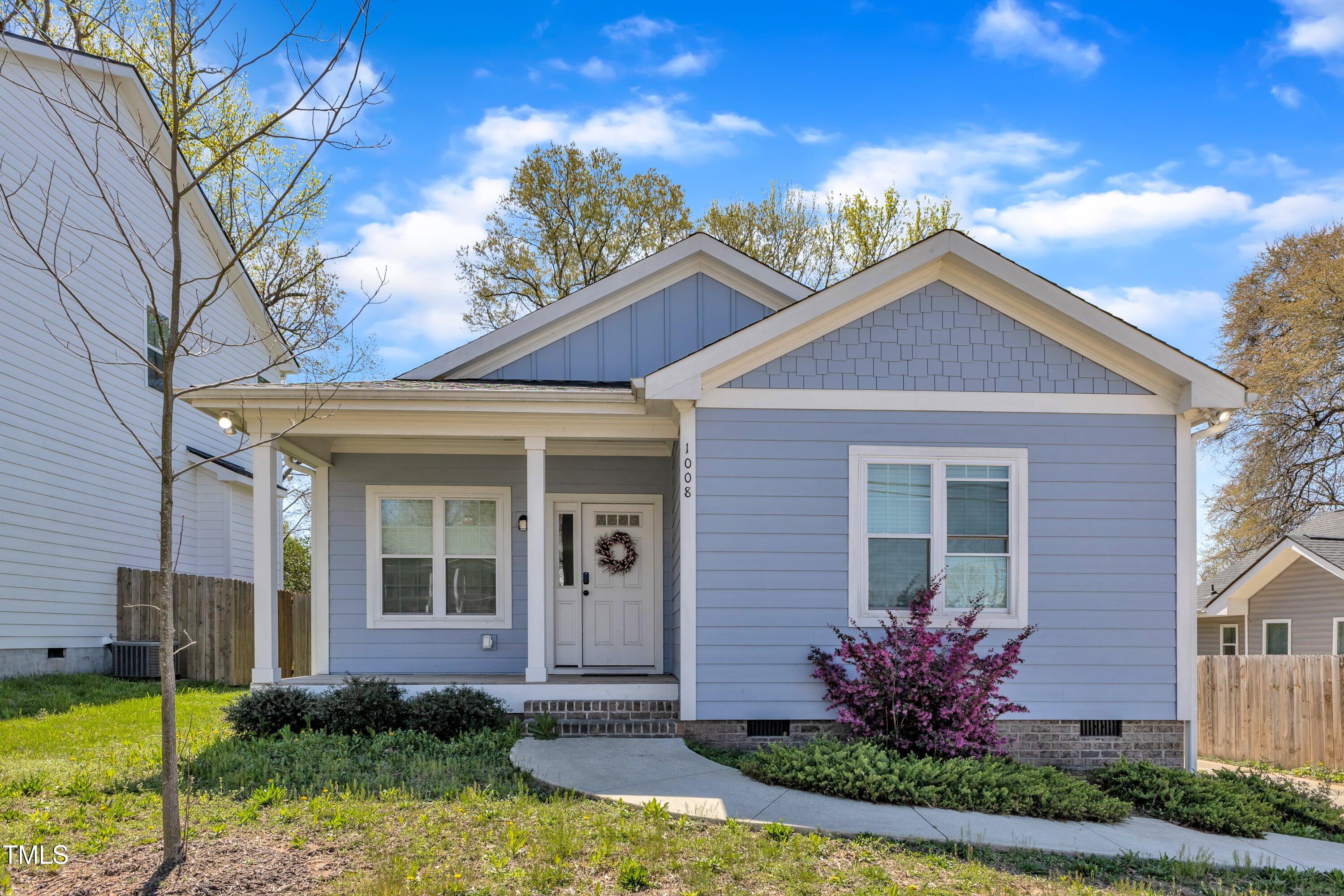 1008 Holloway Street Property Photo