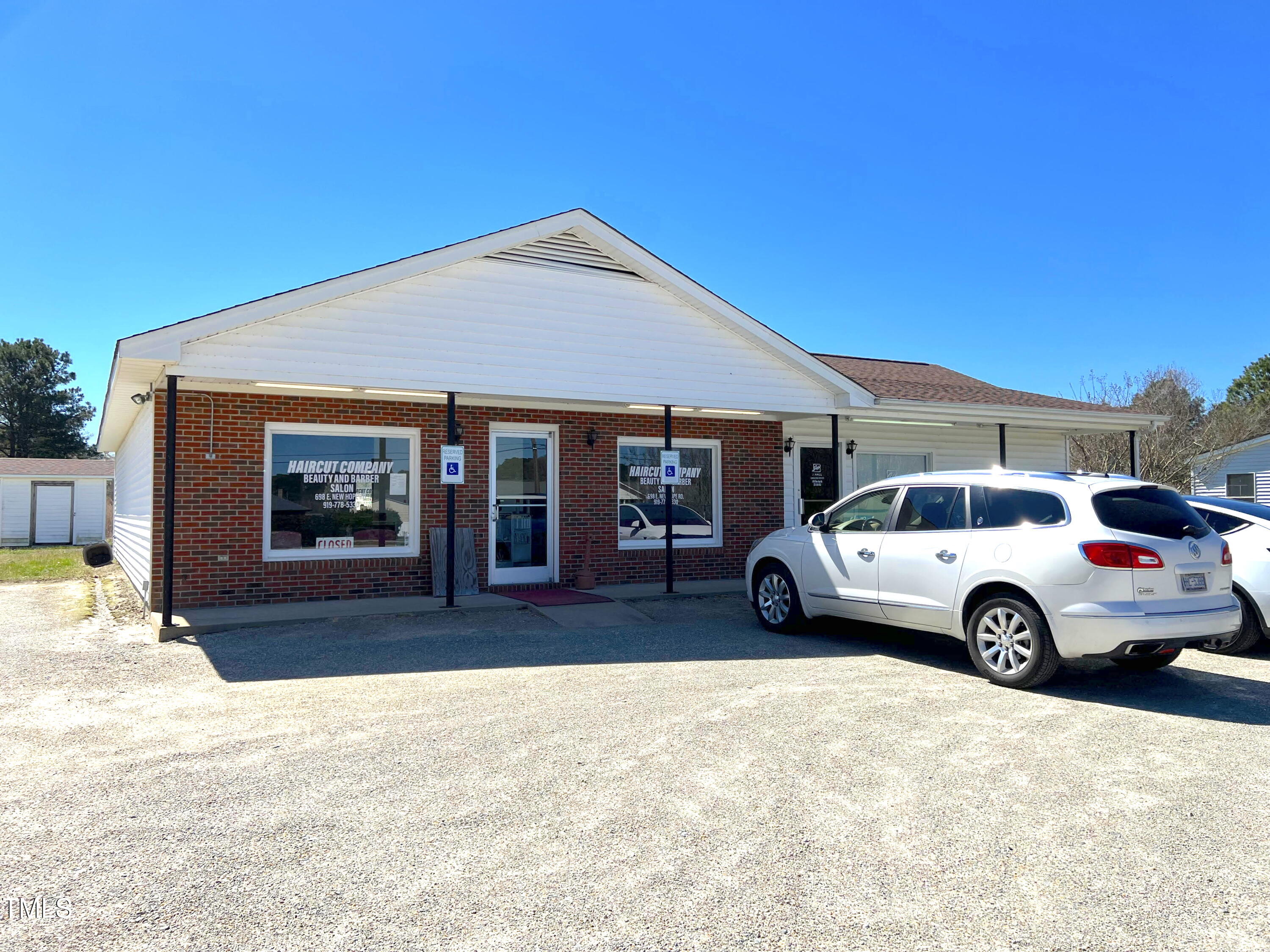 698 E New Hope Road Property Photo 18