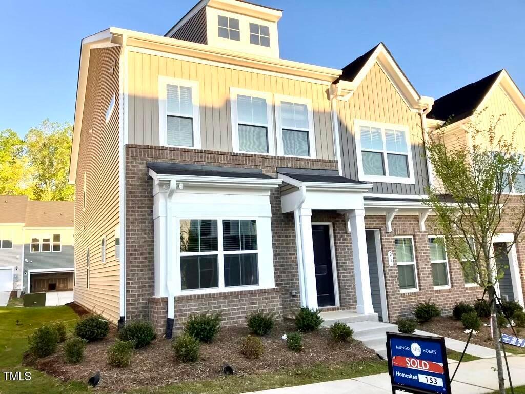 272 Chesapeake Cmns Street Property Photo