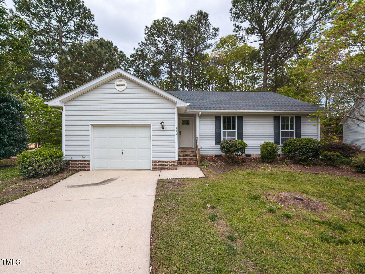 706 Mossburn Court Property Photo