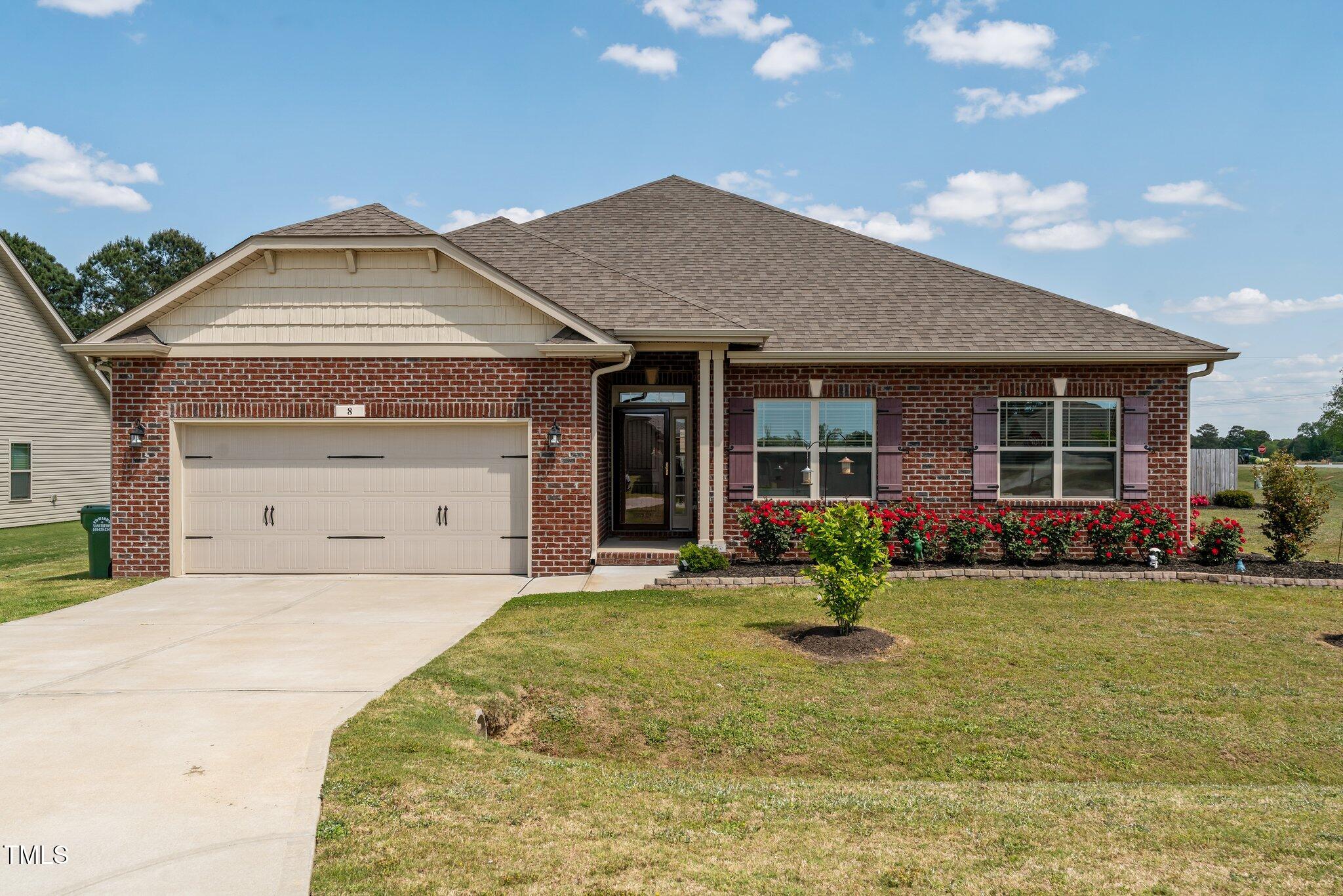 8 Pal Court Property Photo