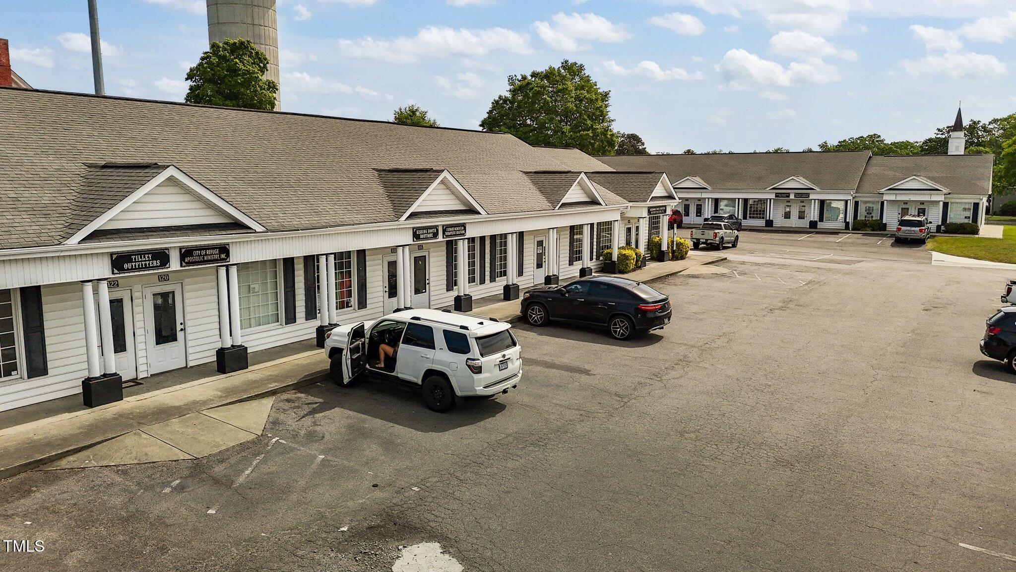106 W Church Street Property Photo 10