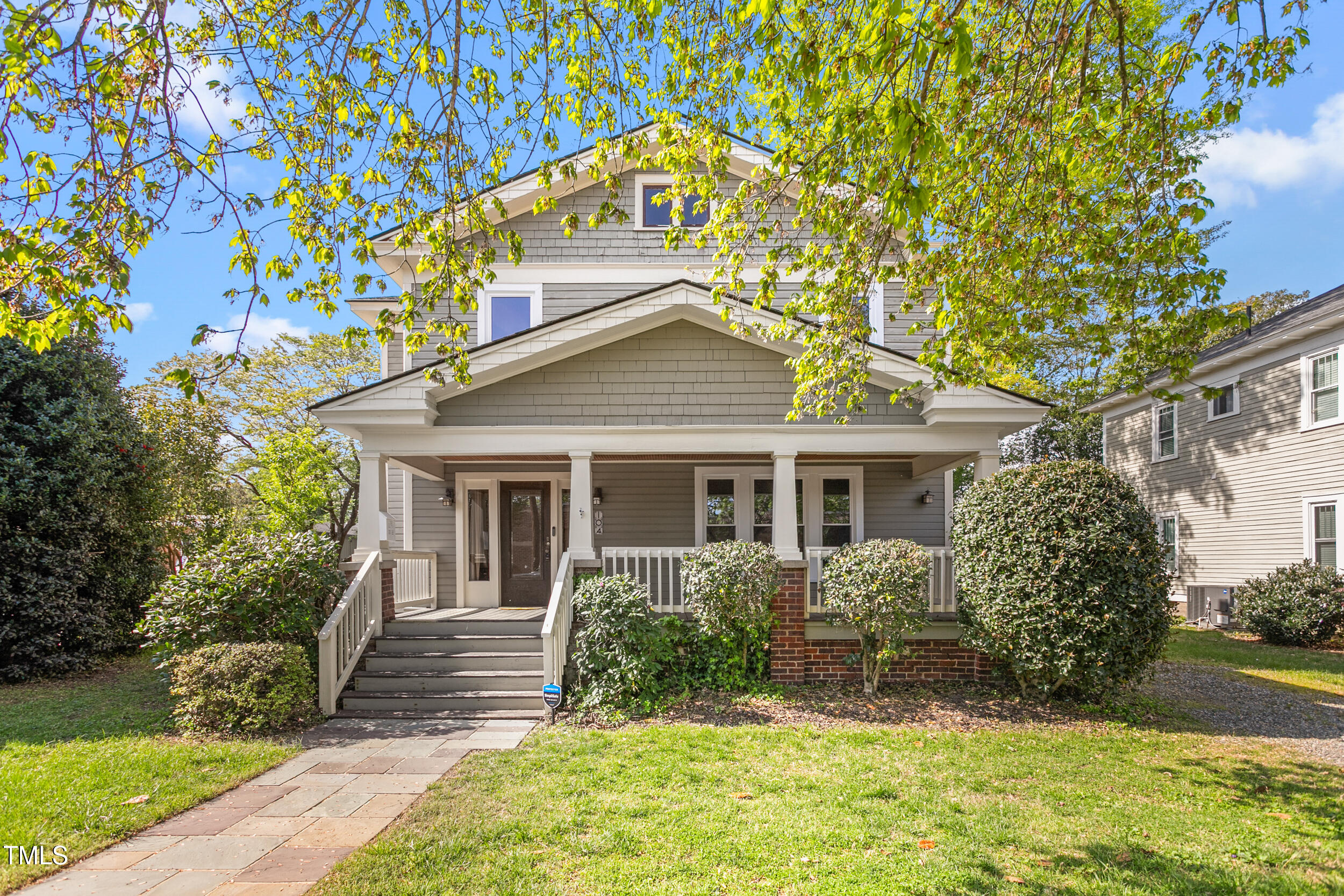 104 E Wilson Street Property Photo