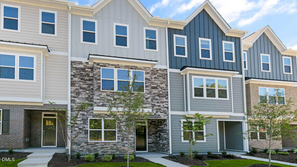 766 Dorset Stream Drive Property Photo 1