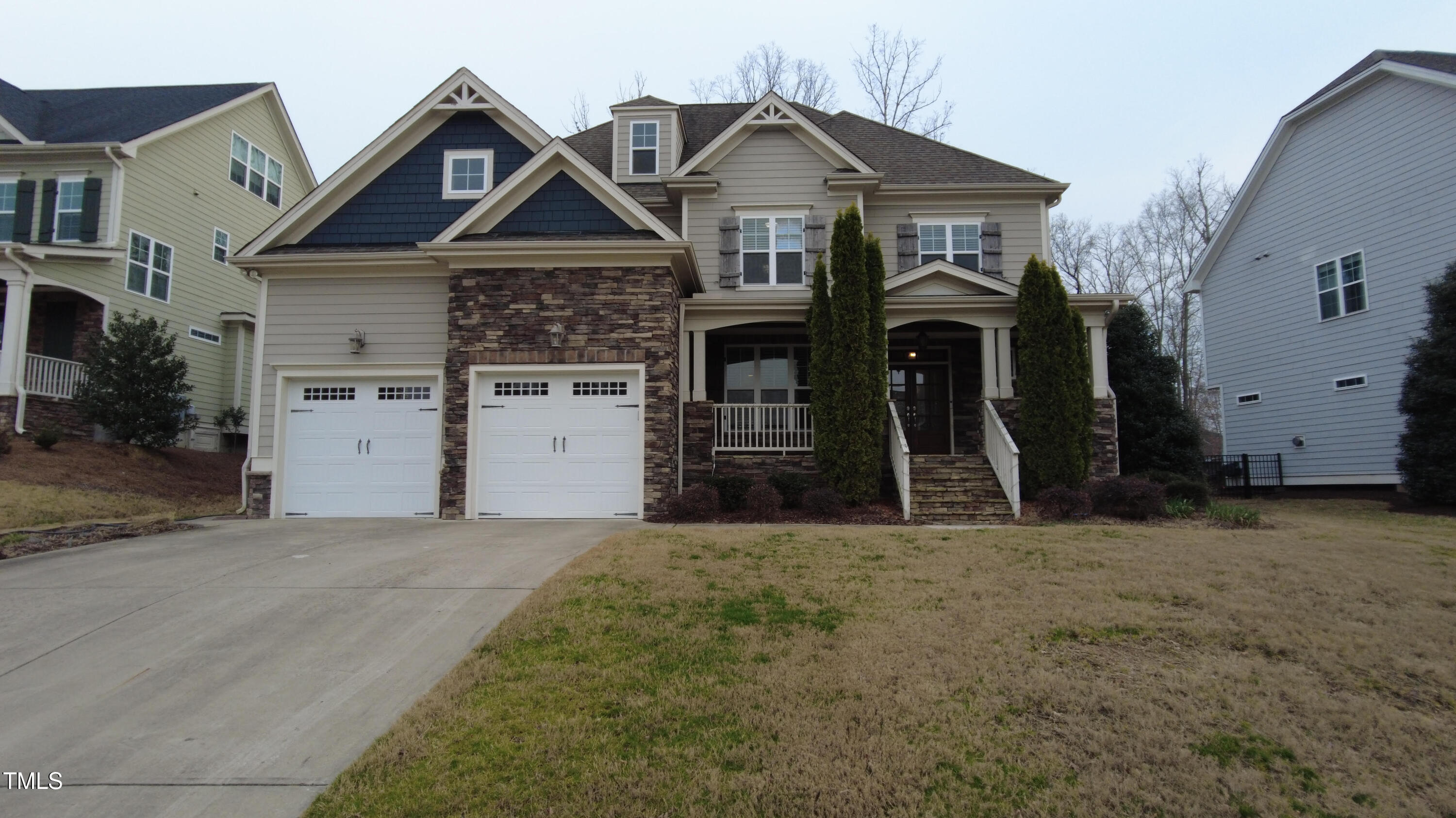 901 Hollymont Drive Property Photo