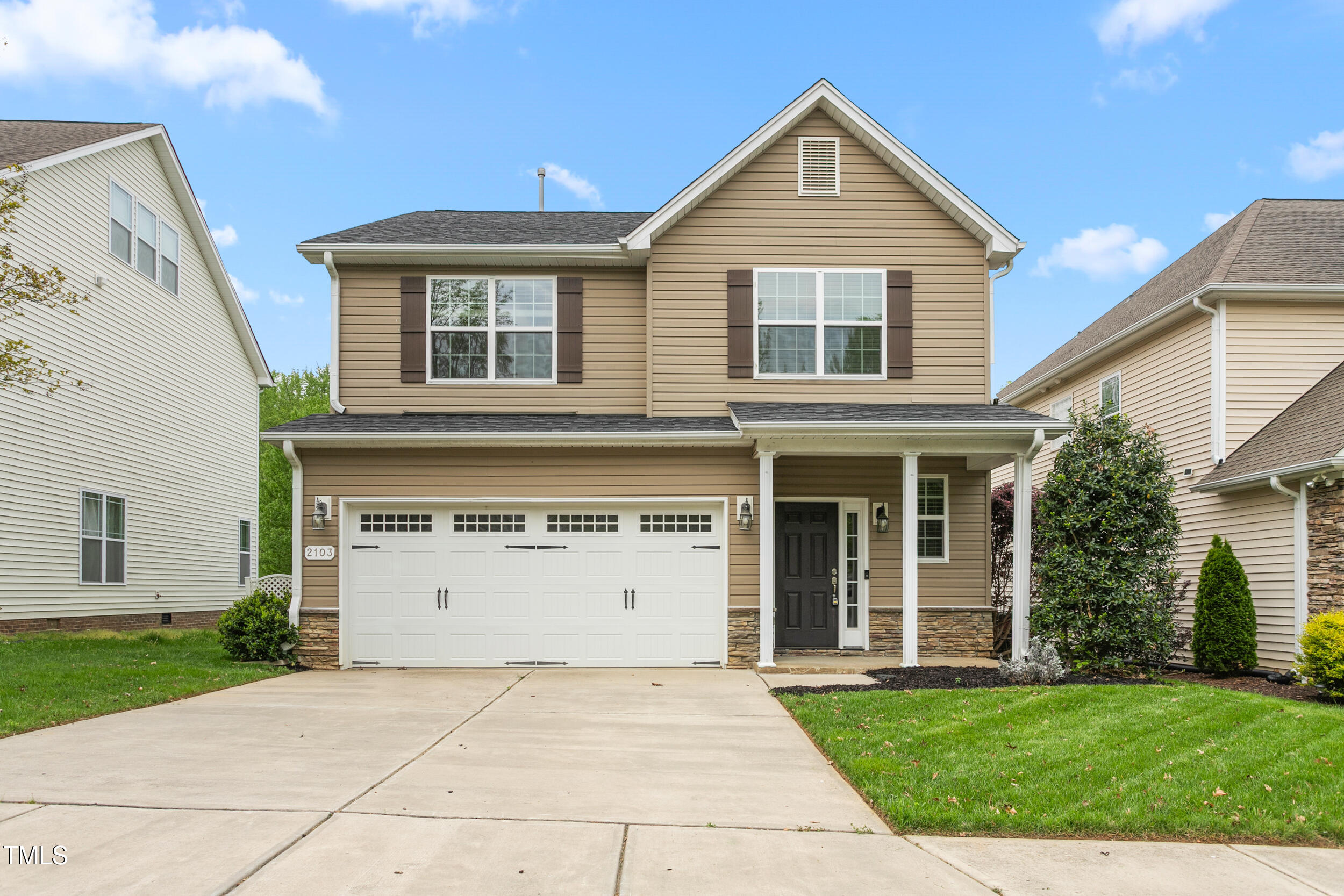 2103 Glenkirk Drive Property Photo 2