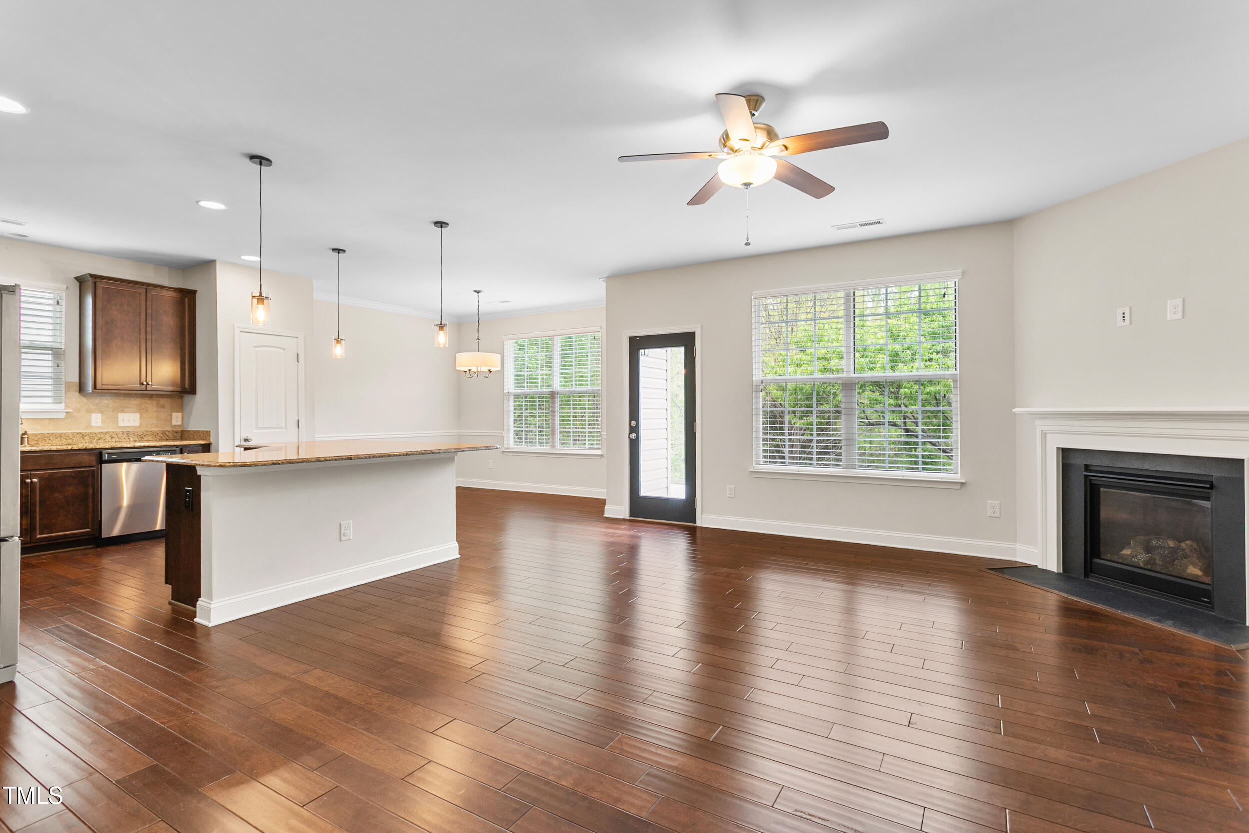 2103 Glenkirk Drive Property Photo 9