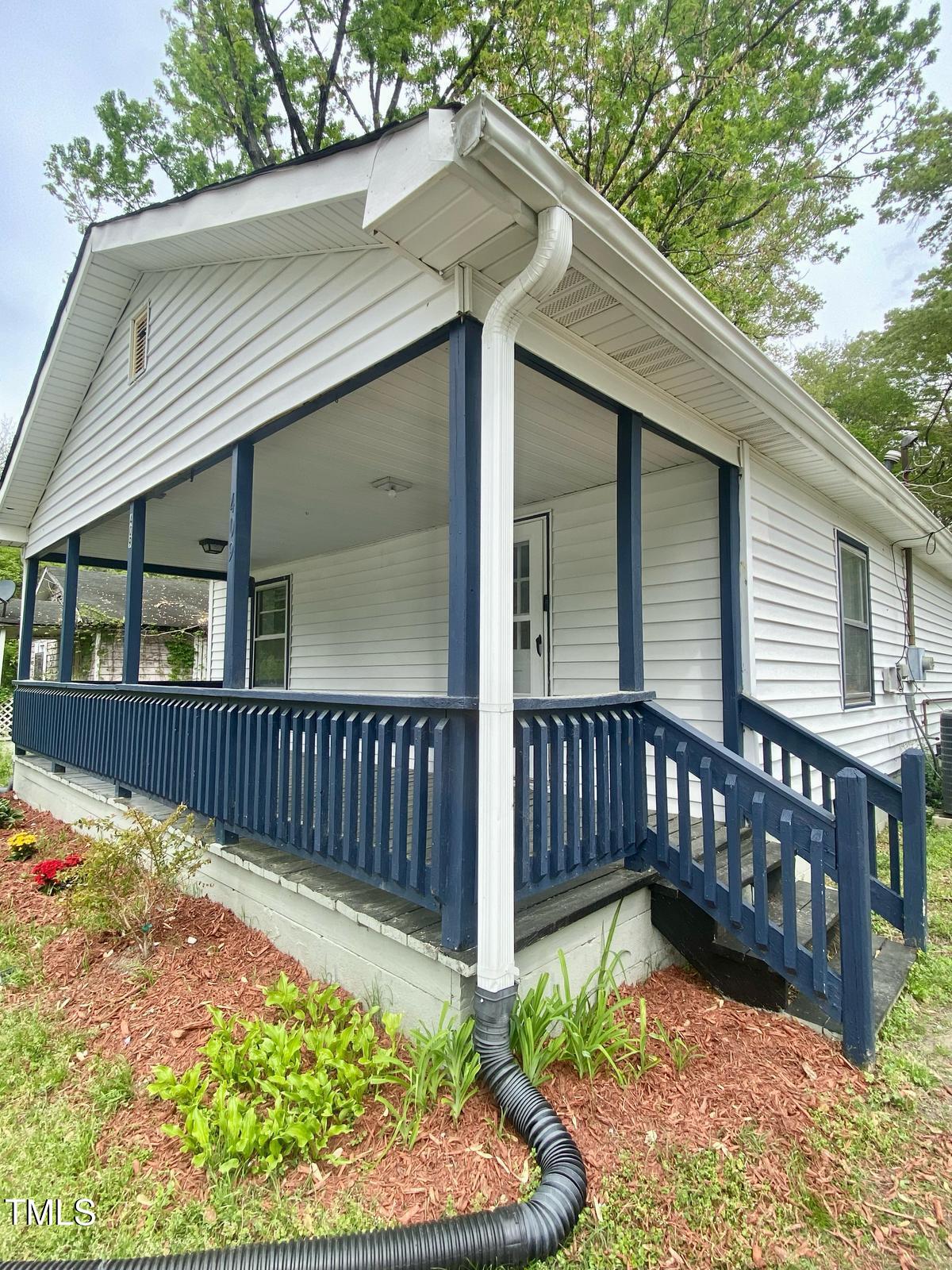 409 Neathery Street Property Photo