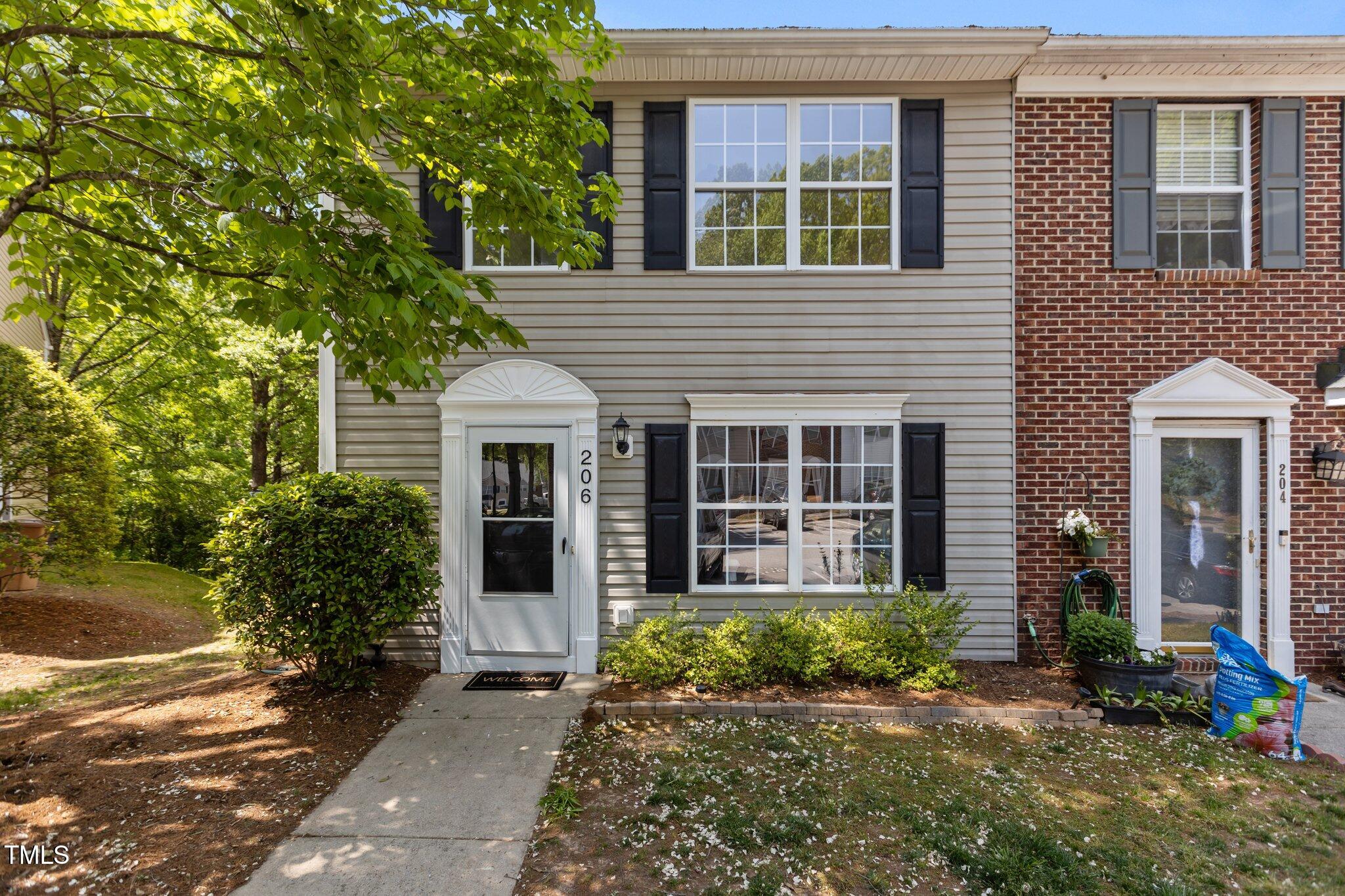 206 Black Bird Court Property Photo