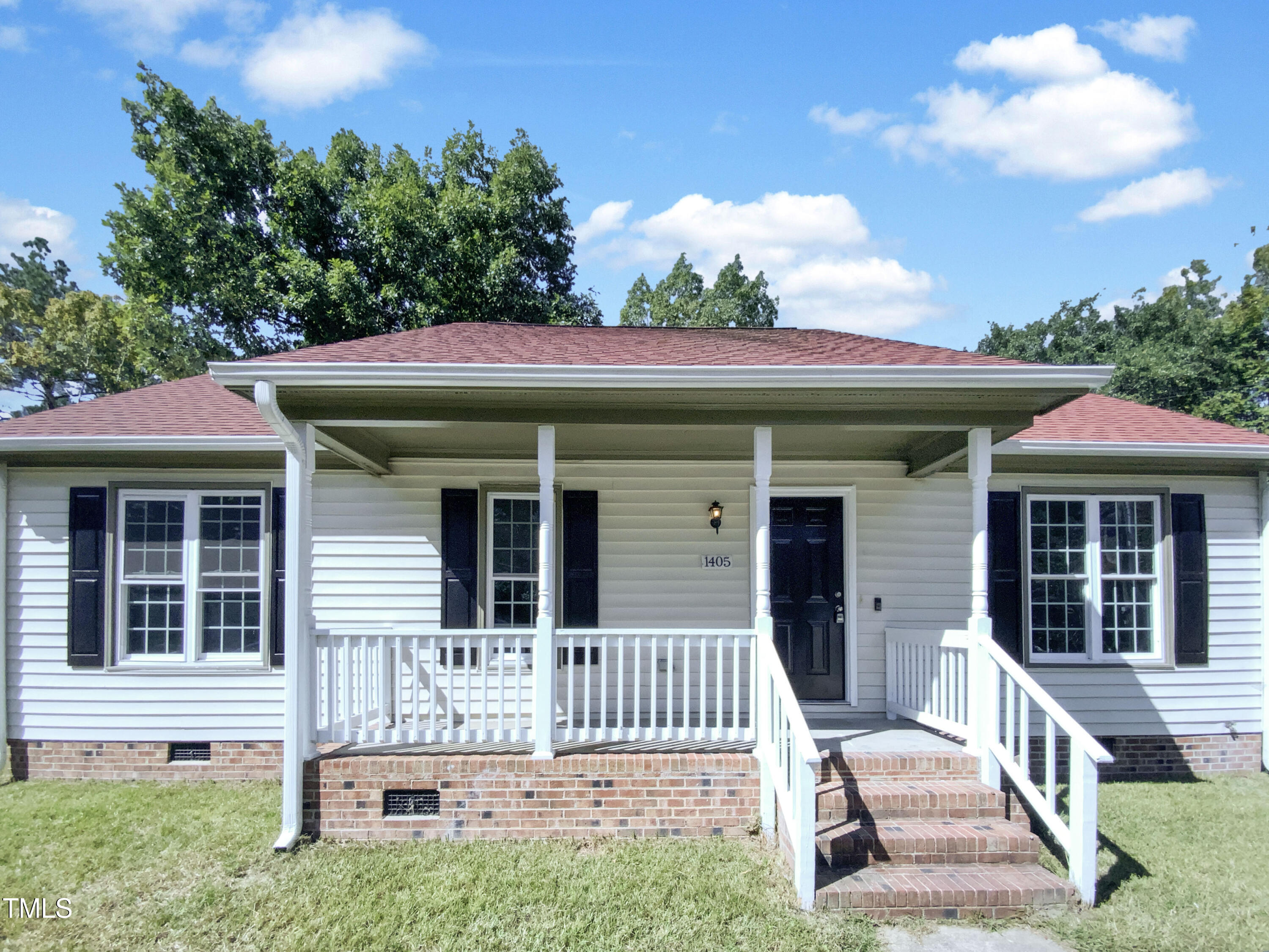 1405 Cross Link Road Property Photo 1