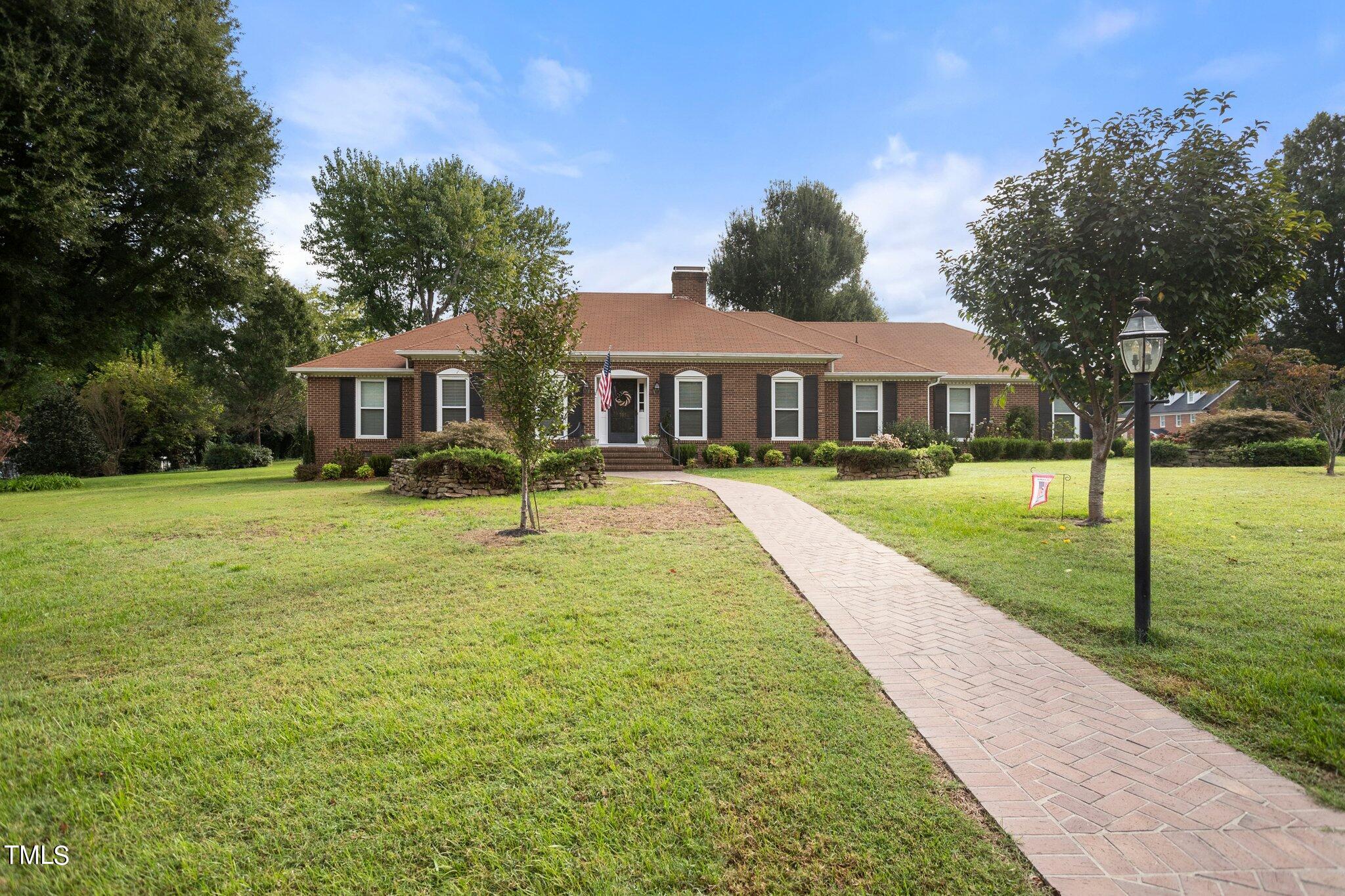 705 N Gurney Street Property Photo