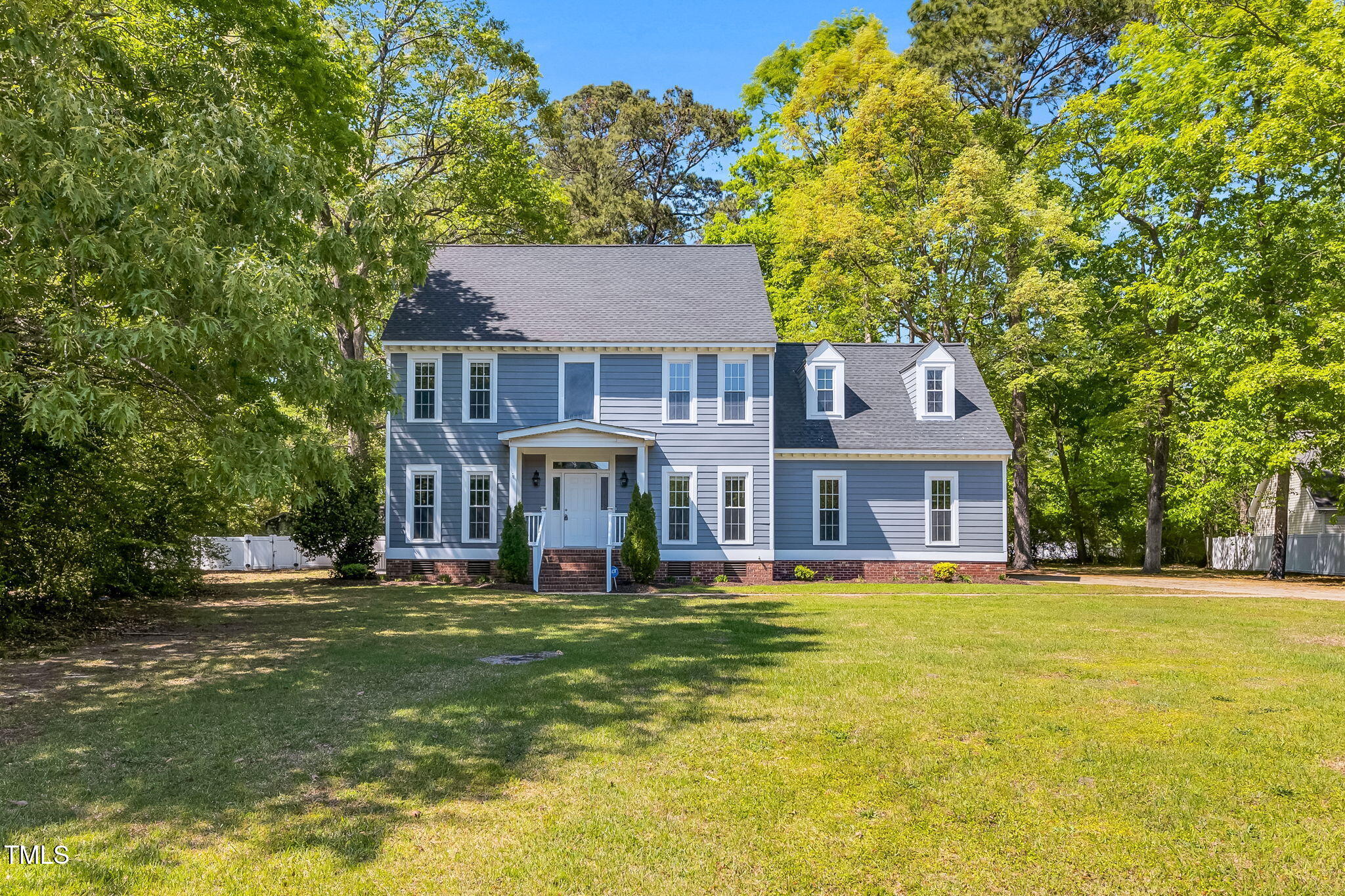 102 Tall Pines Place Property Photo