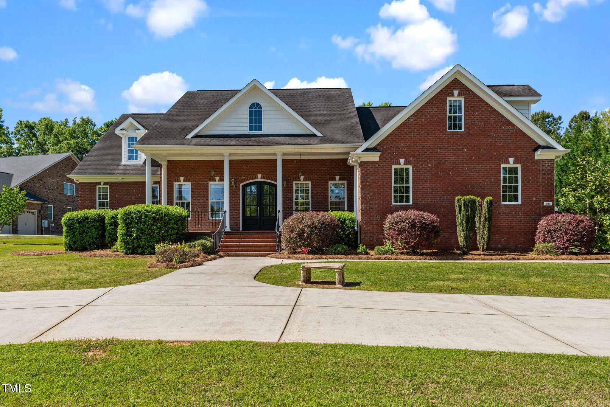 121 Westchase Run Property Photo