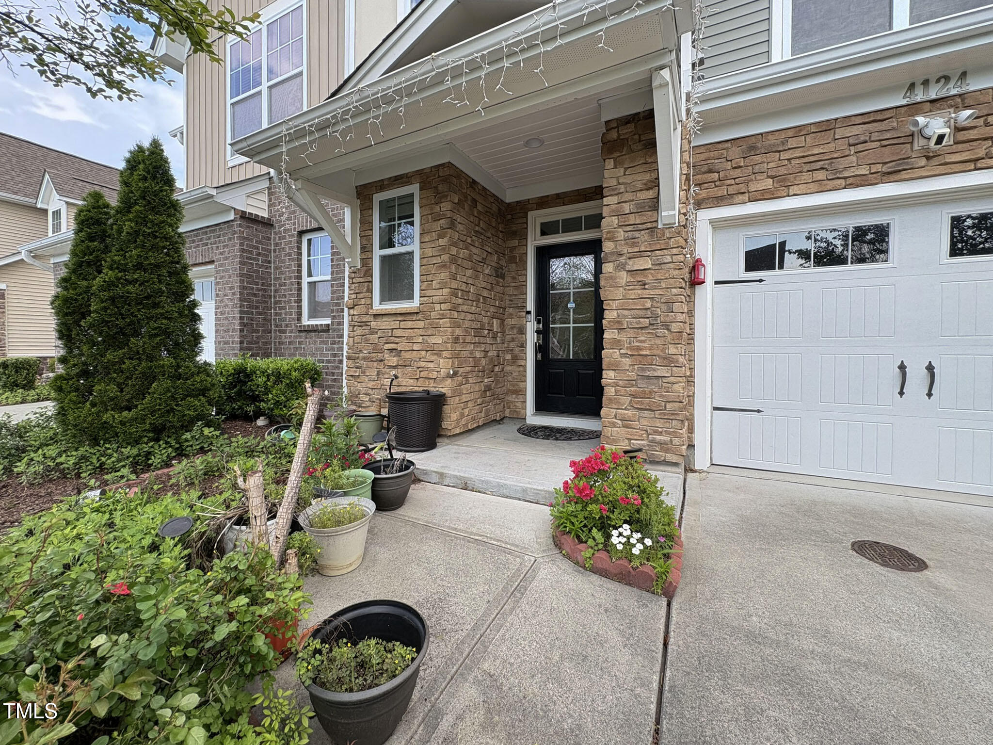 4124 Vallonia Drive Property Photo