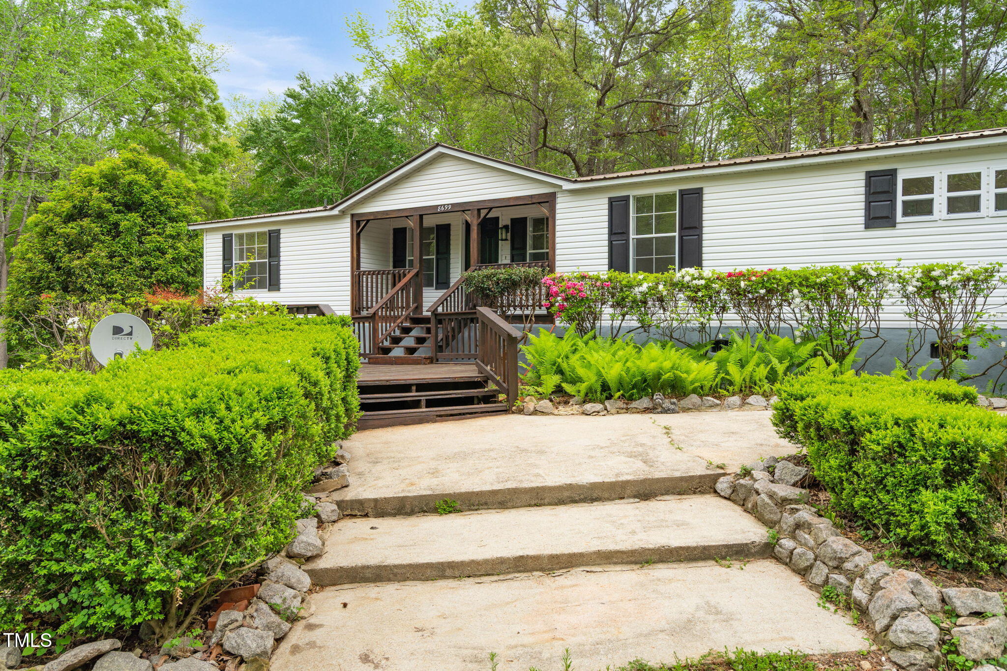 8699 Old Middlesex Road Property Photo