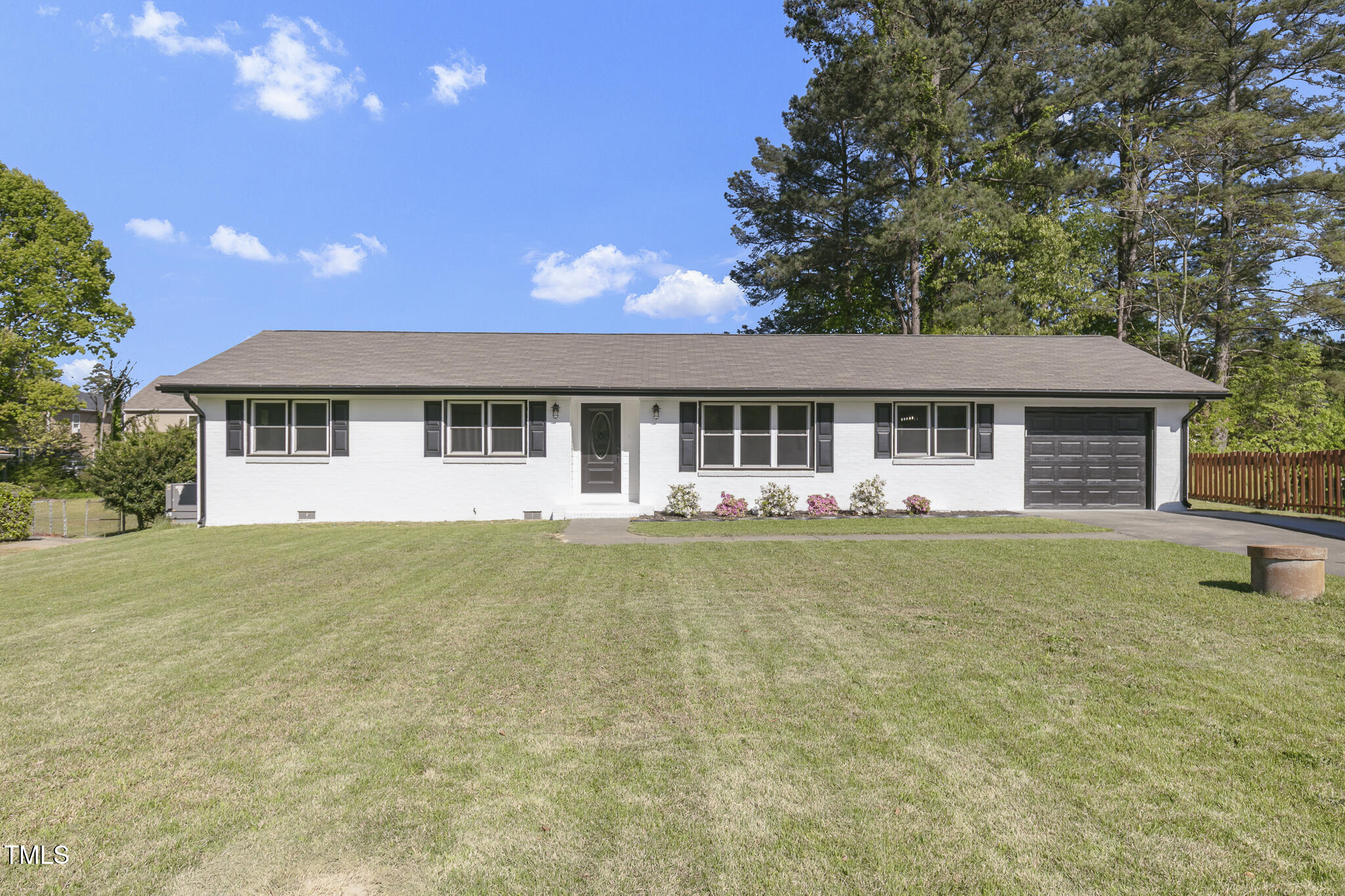 2704 Dove Lane Property Photo