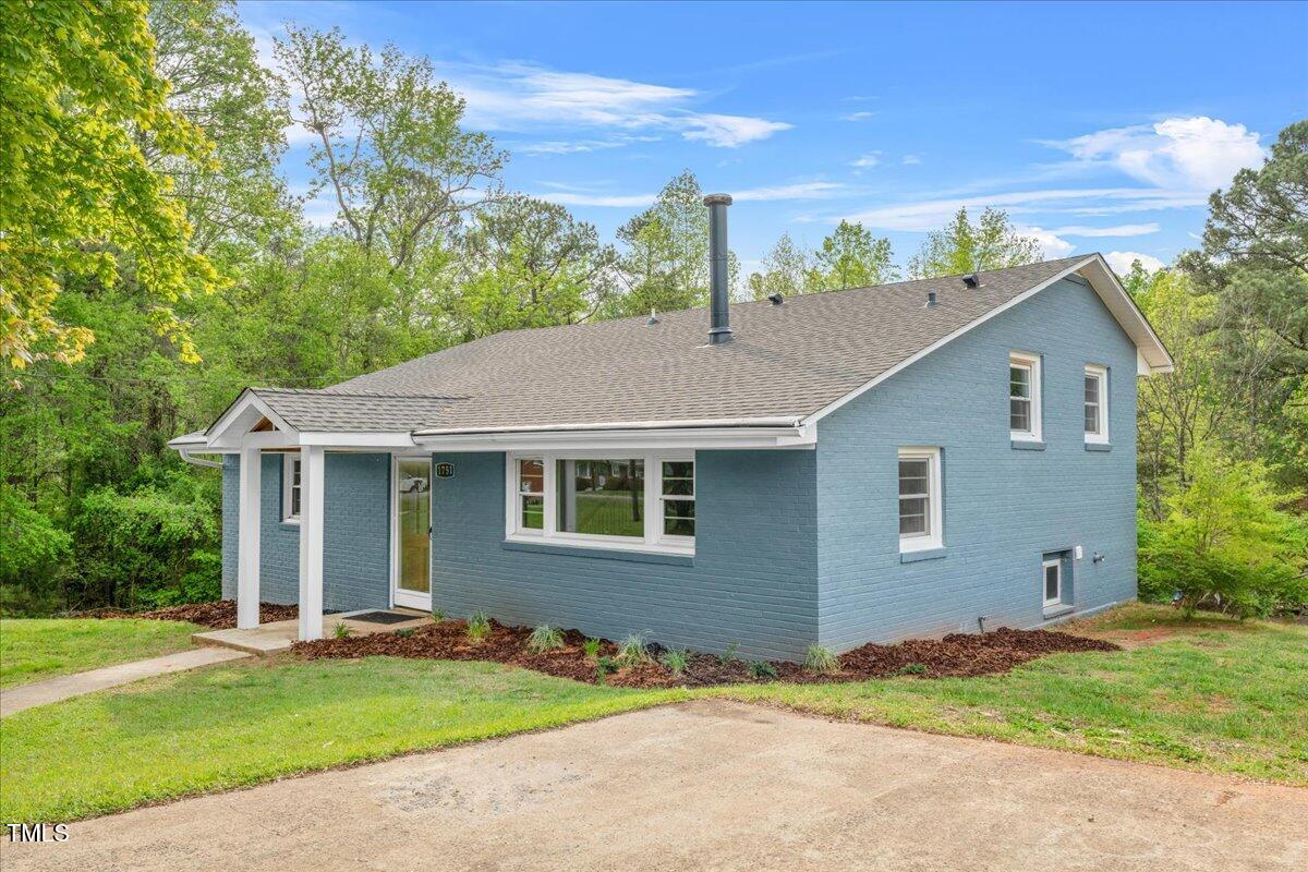 1751 Riverside Drive Property Photo