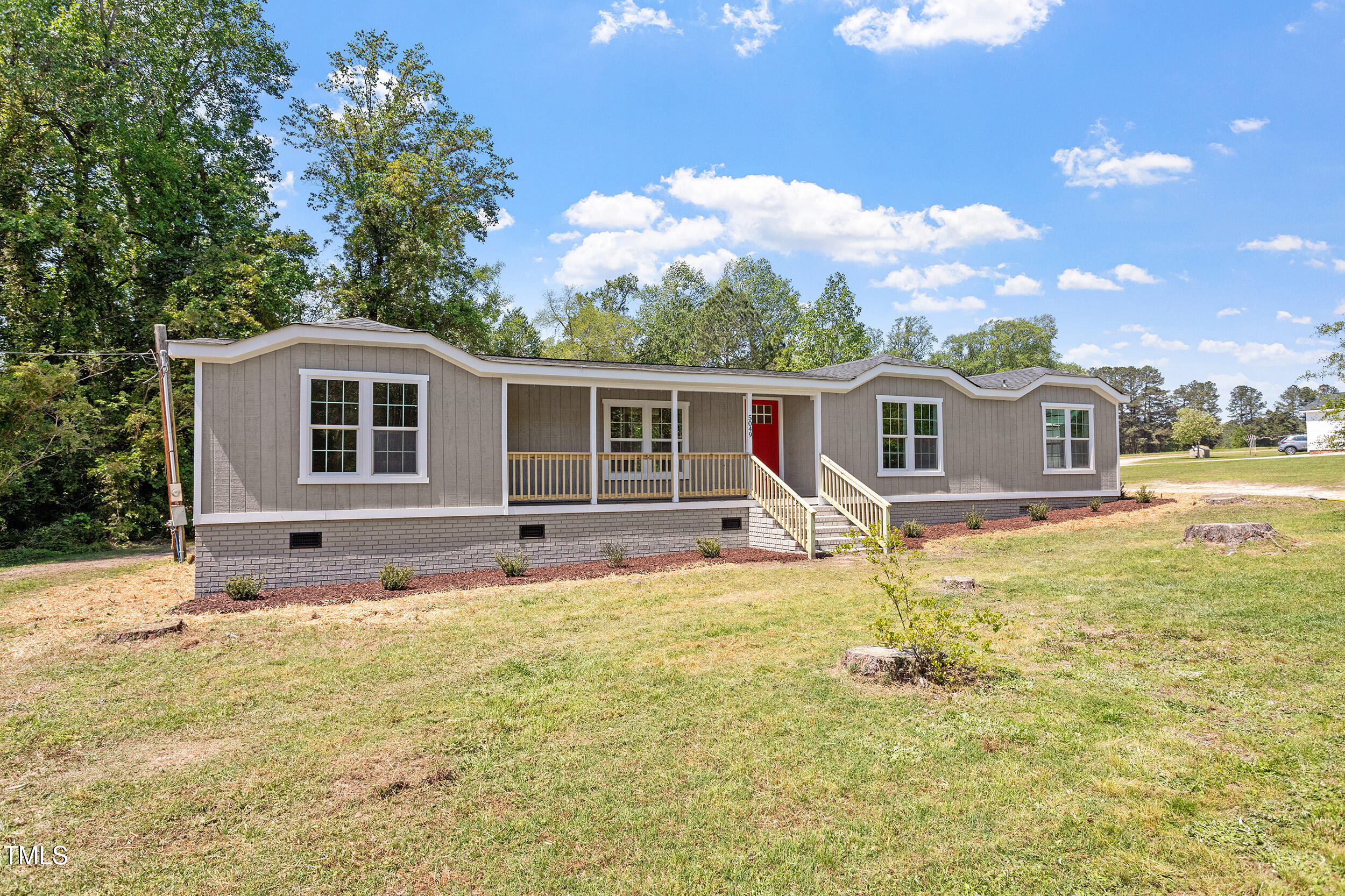 5049 W Hornes Church Road Property Photo