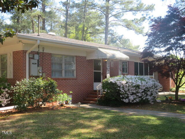 202 E College Street Property Photo 1