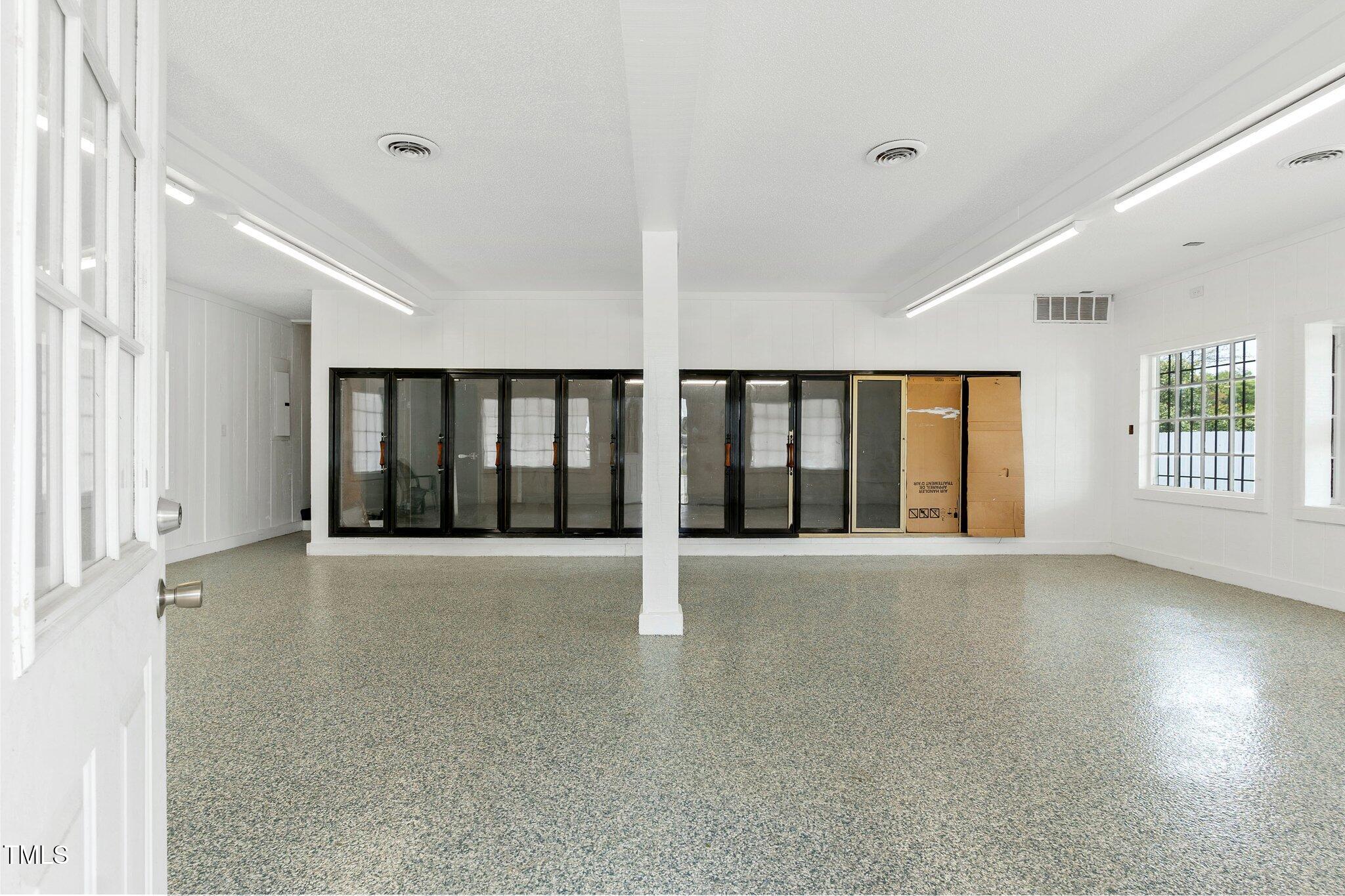 1935 Gillespie Street Property Photo 4