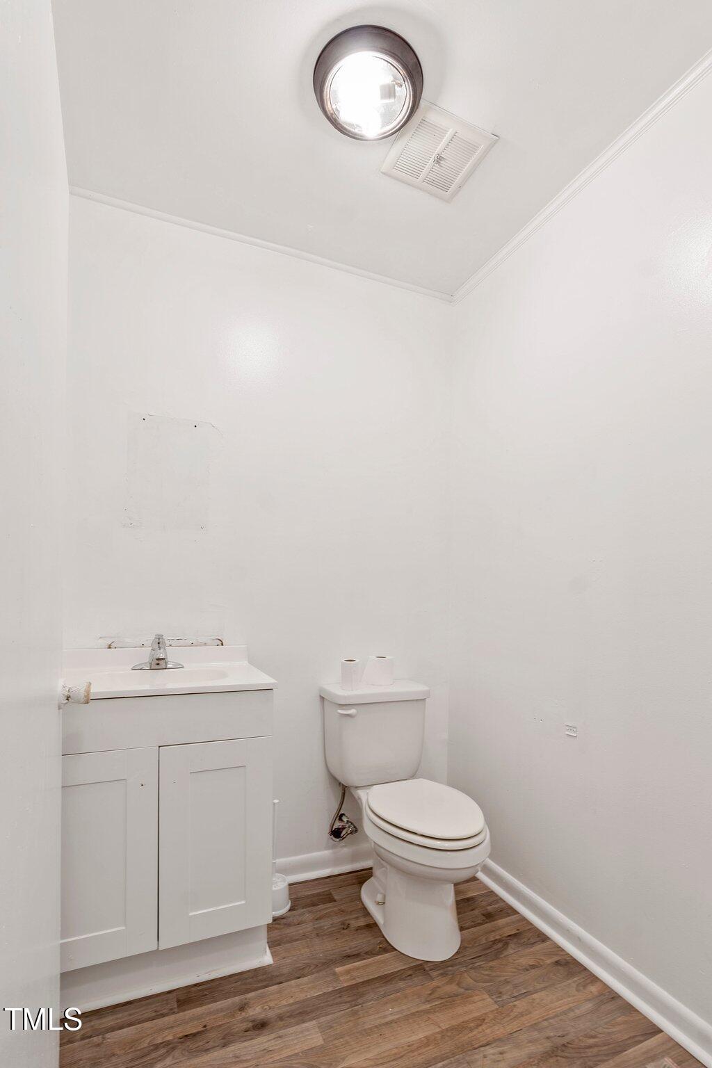 1935 Gillespie Street Property Photo 11
