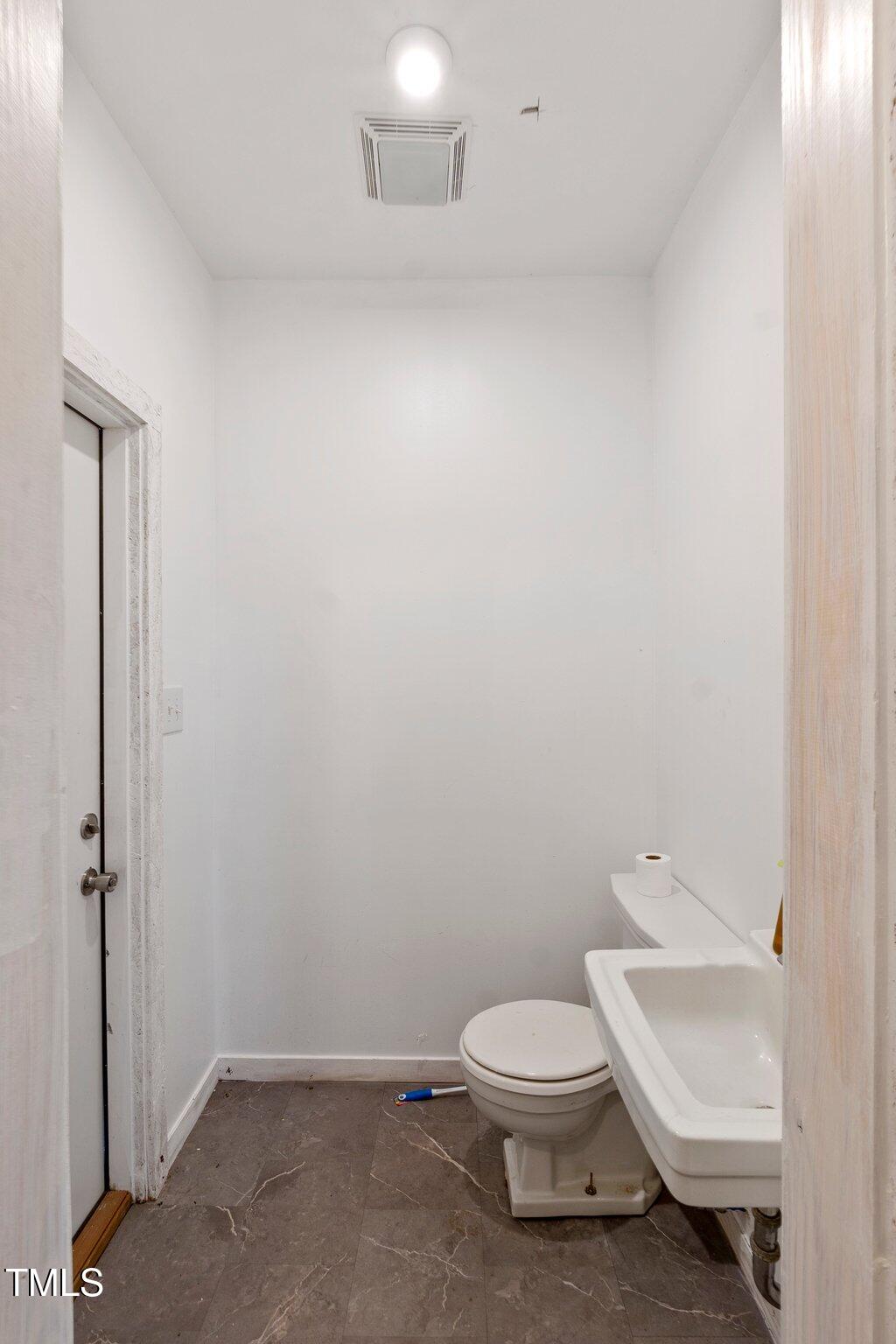 1935 Gillespie Street Property Photo 26