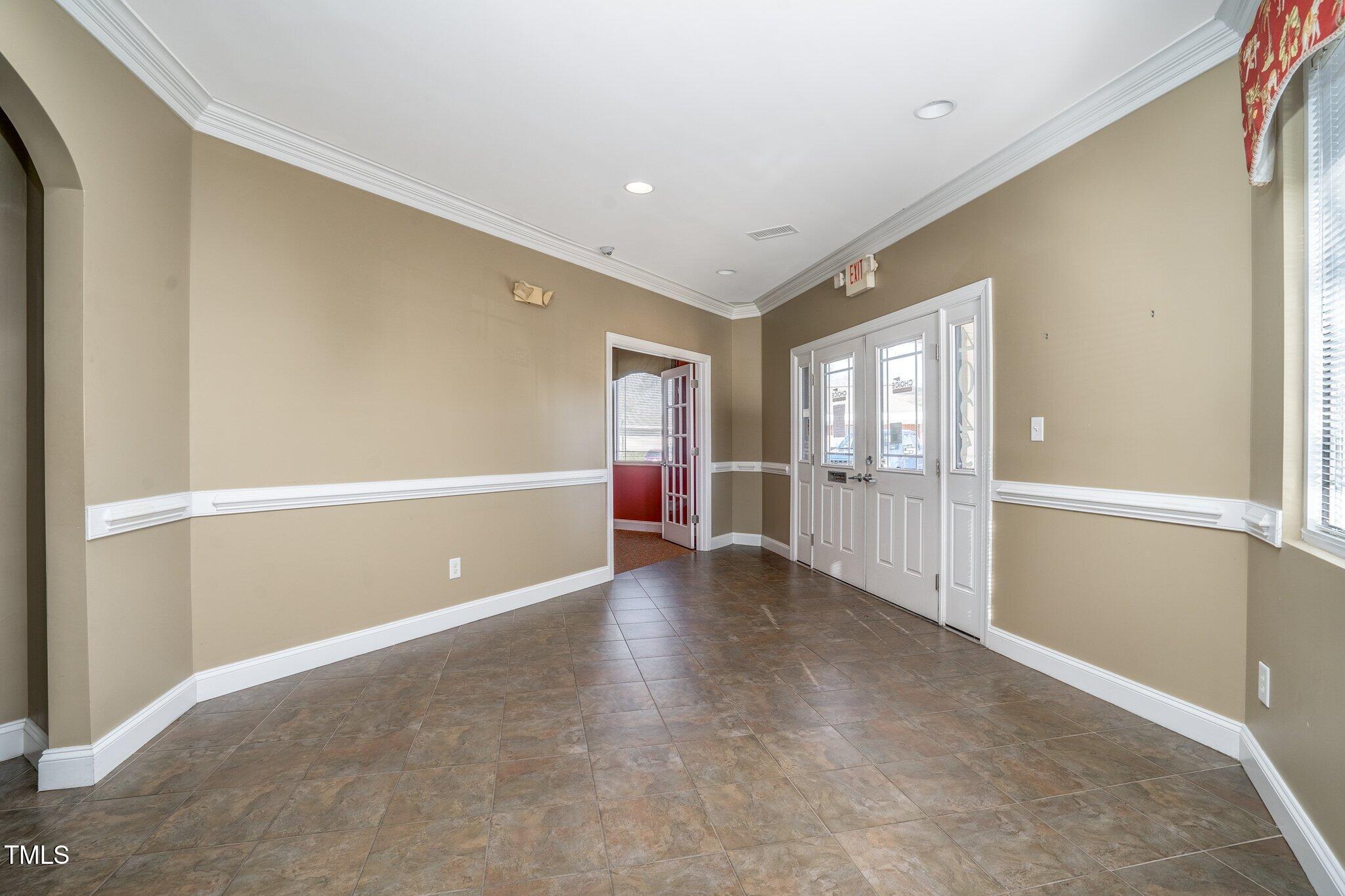 4025 Capital Drive Property Photo 8