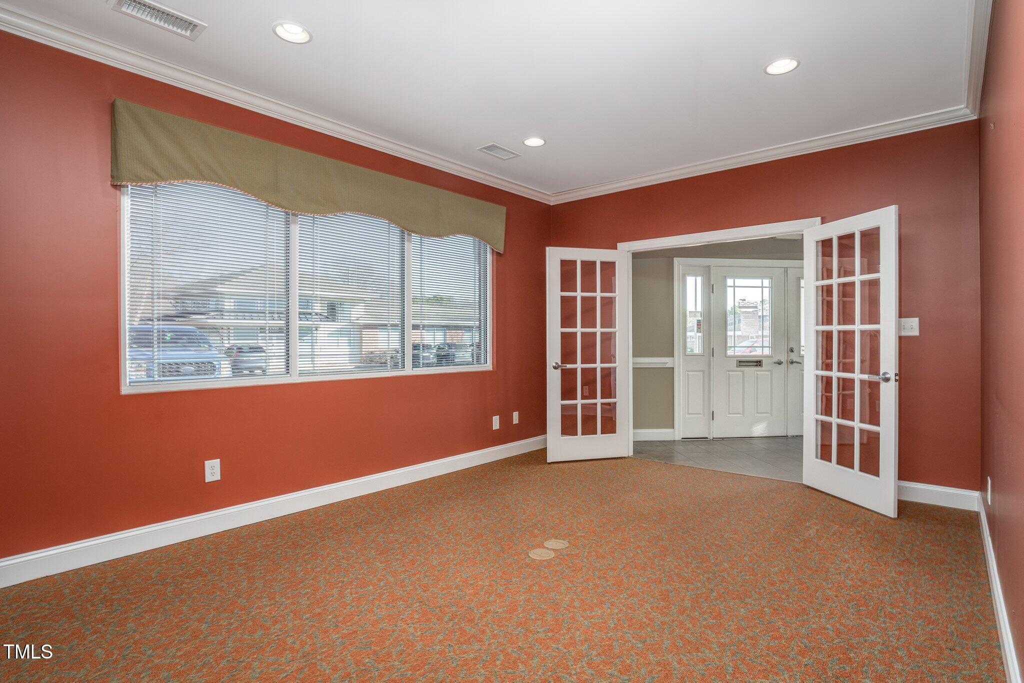 4025 Capital Drive Property Photo 10