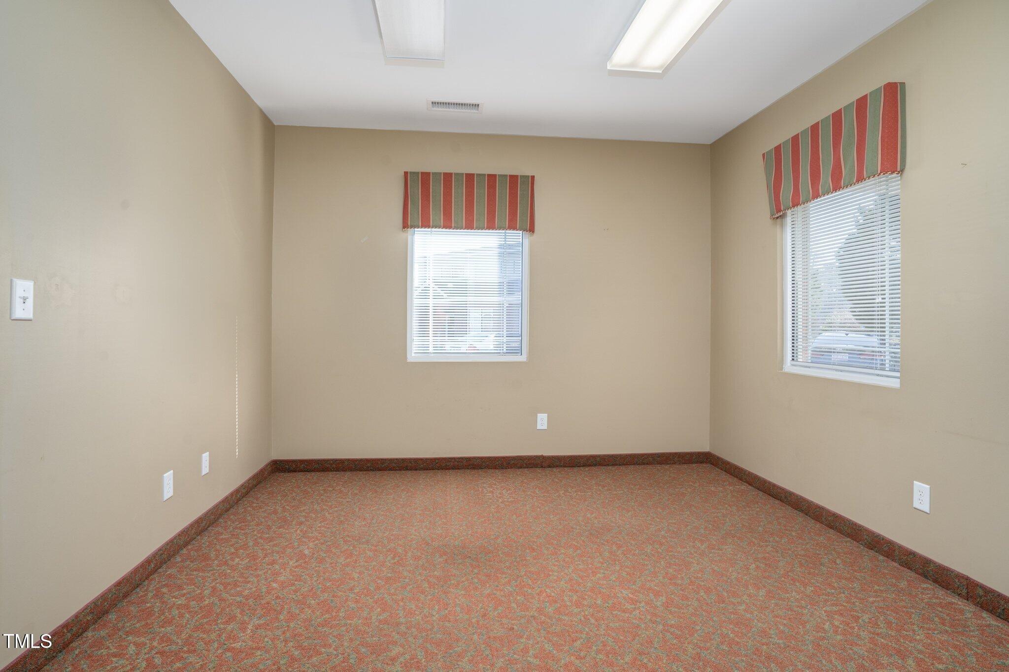 4025 Capital Drive Property Photo 16