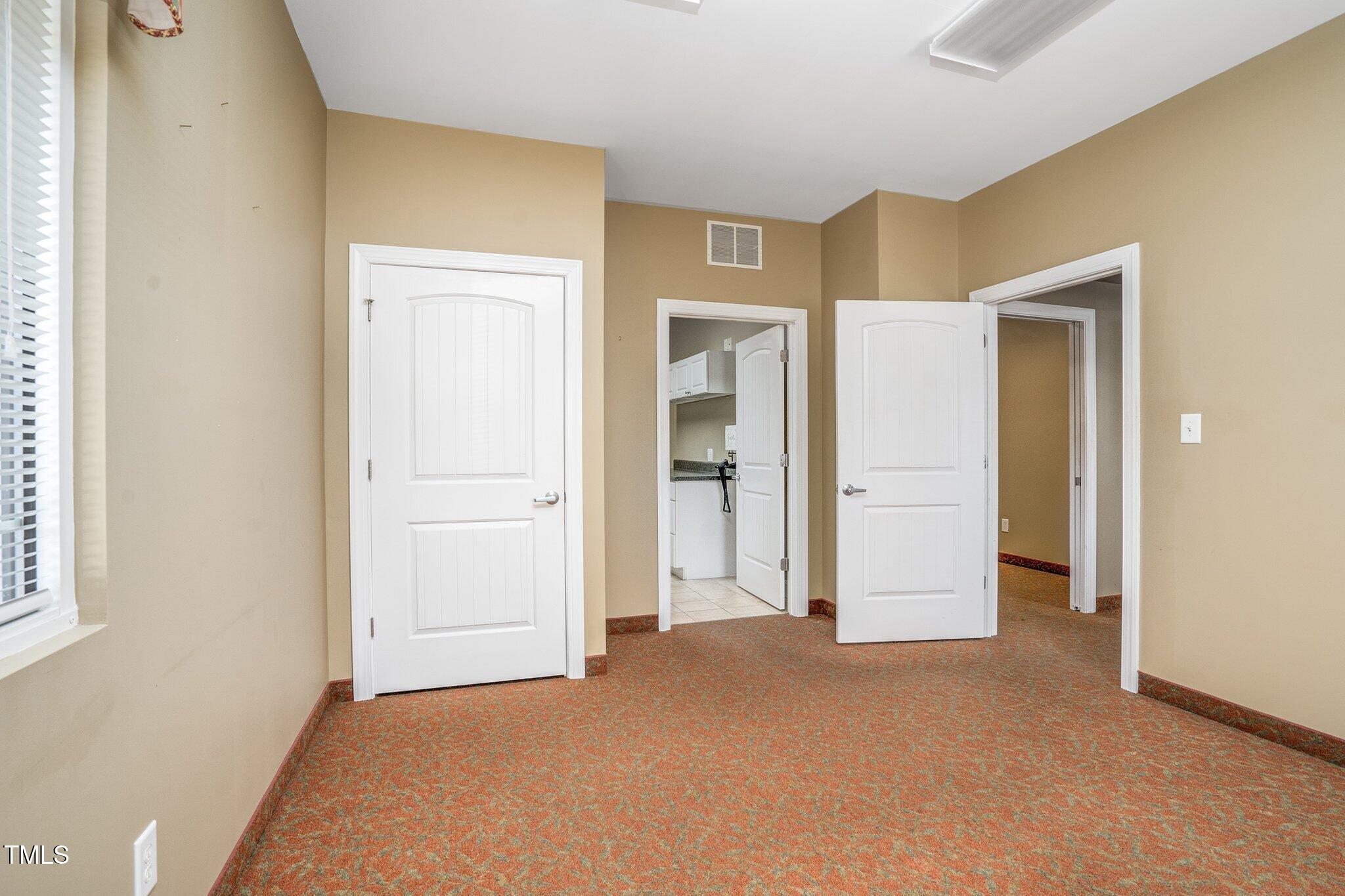 4025 Capital Drive Property Photo 17