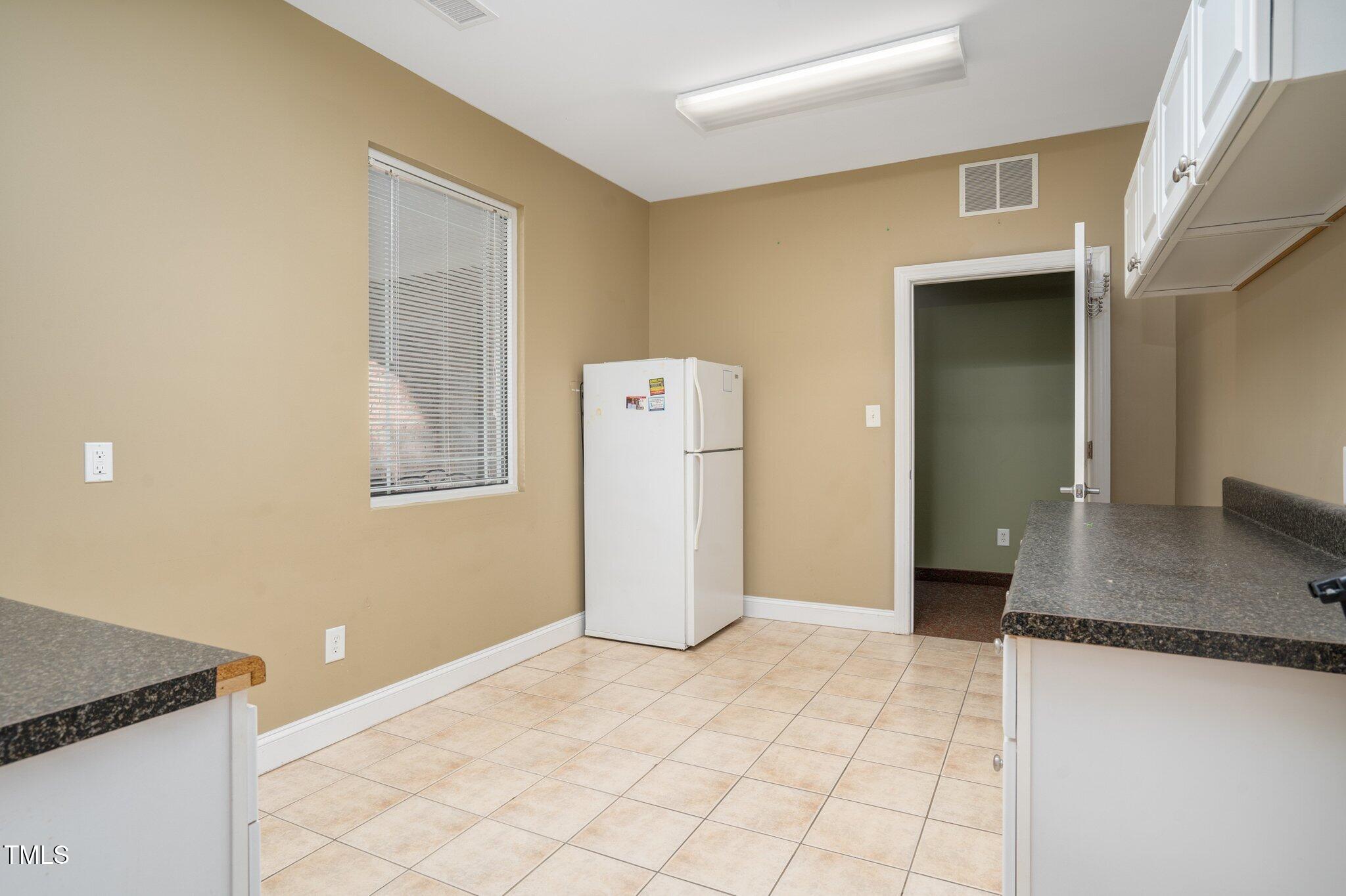 4025 Capital Drive Property Photo 18
