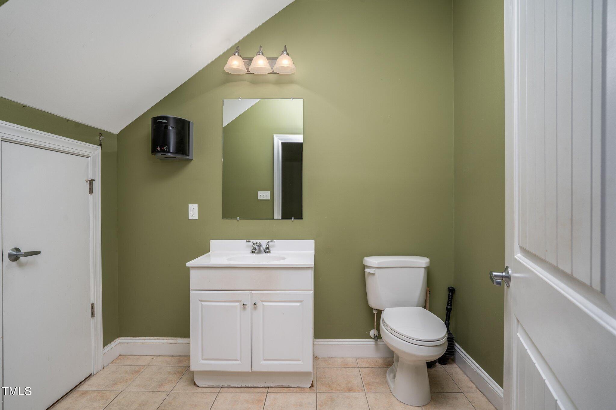 4025 Capital Drive Property Photo 26