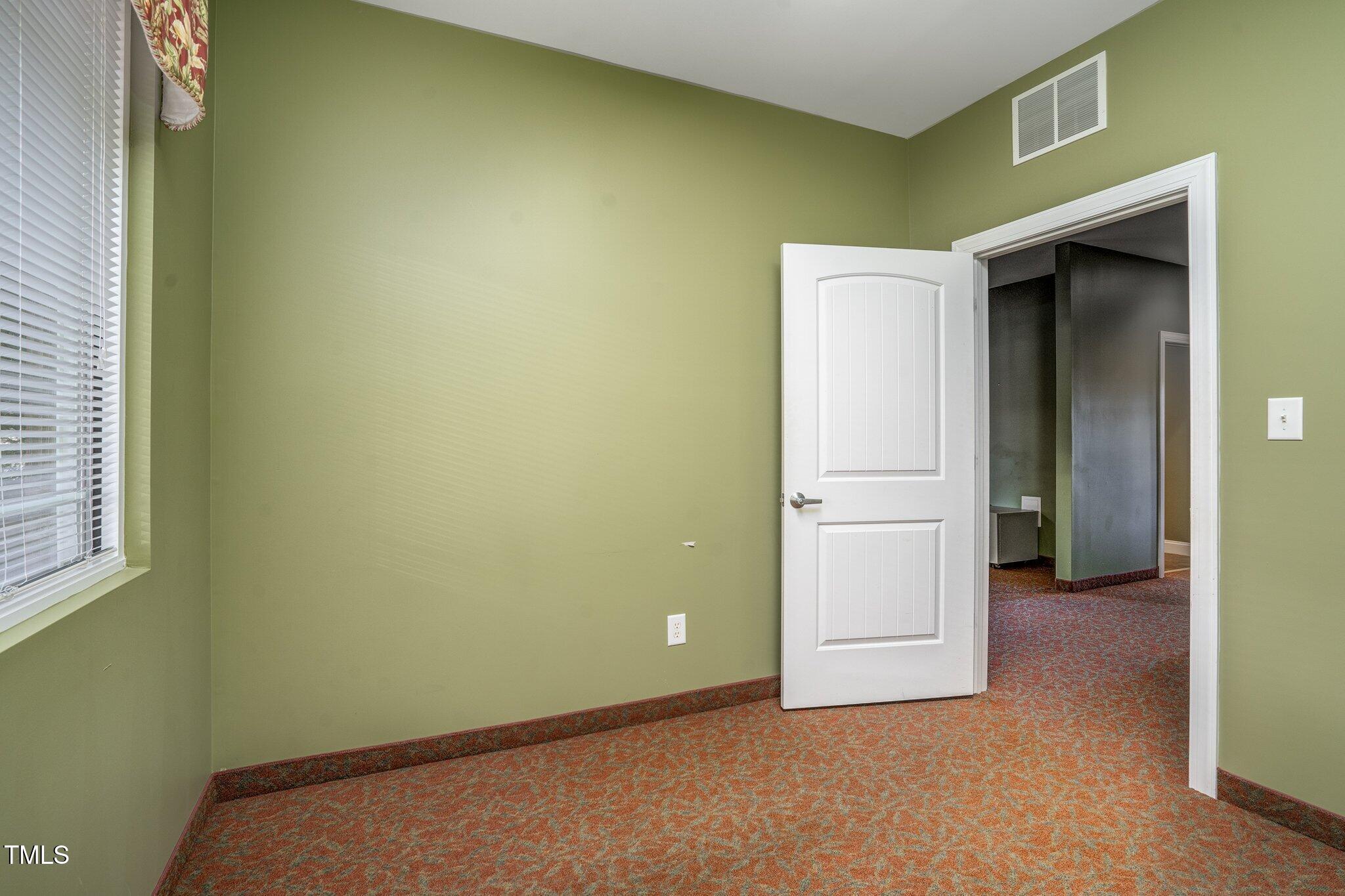 4025 Capital Drive Property Photo 28