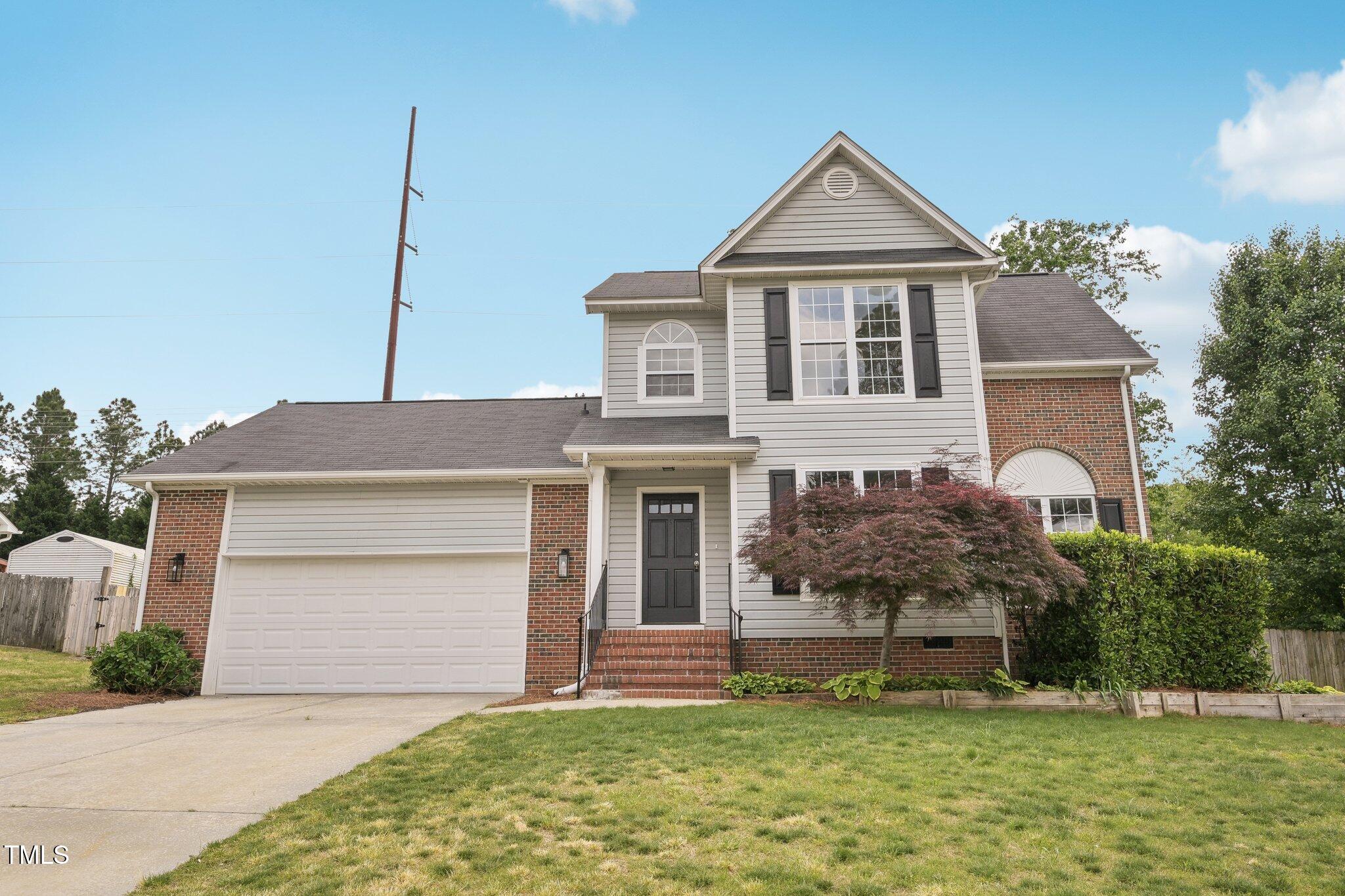 145 Richmond Park Drive Property Photo