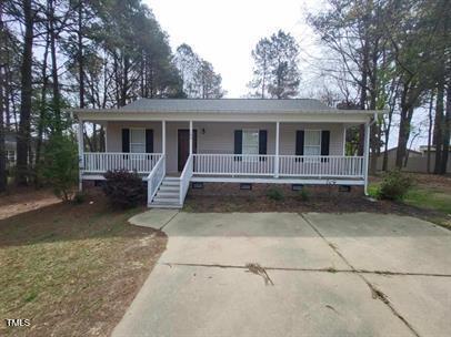 105 Brookwood Court Property Photo 1