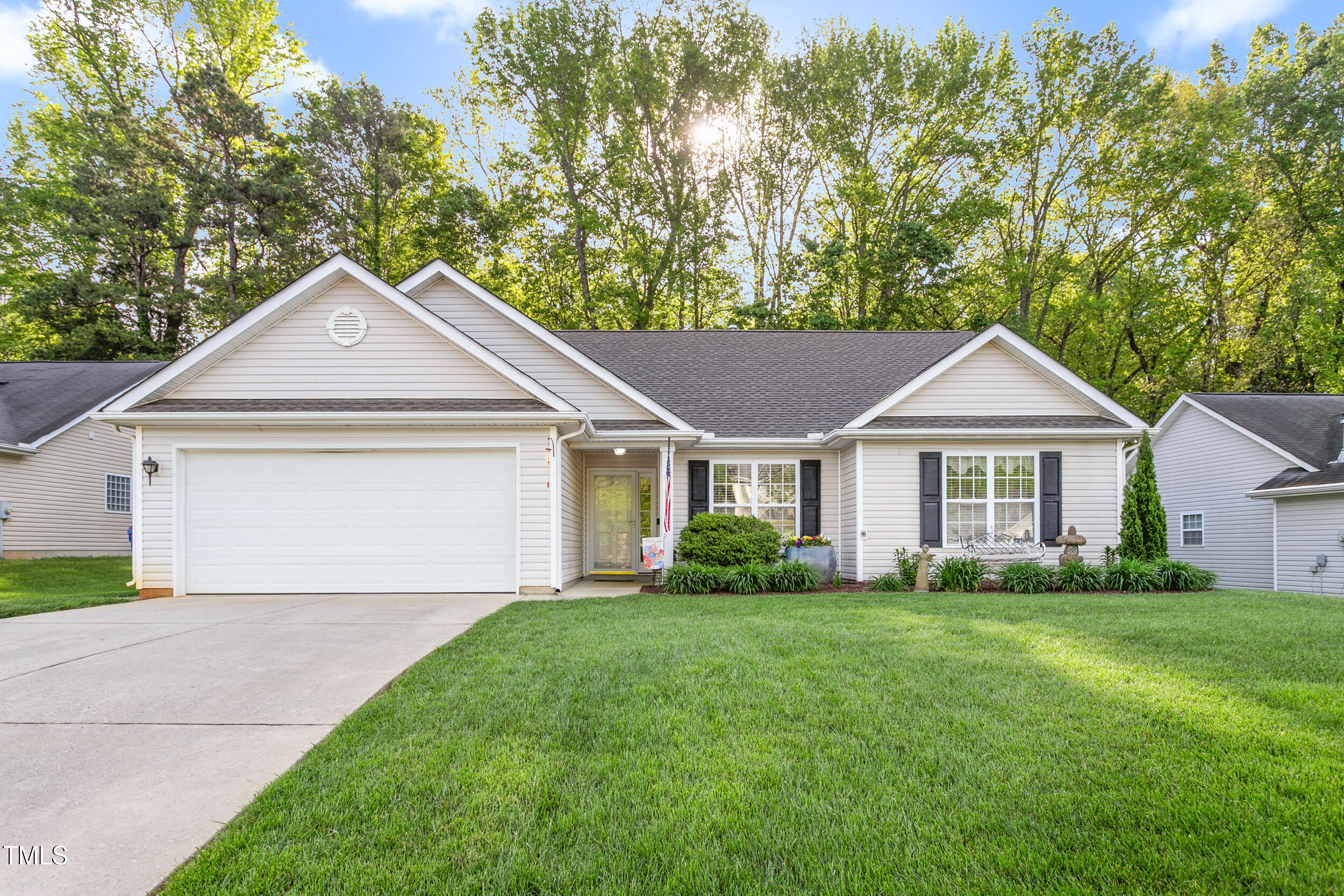 703 Walnut Crossing Drive Property Photo