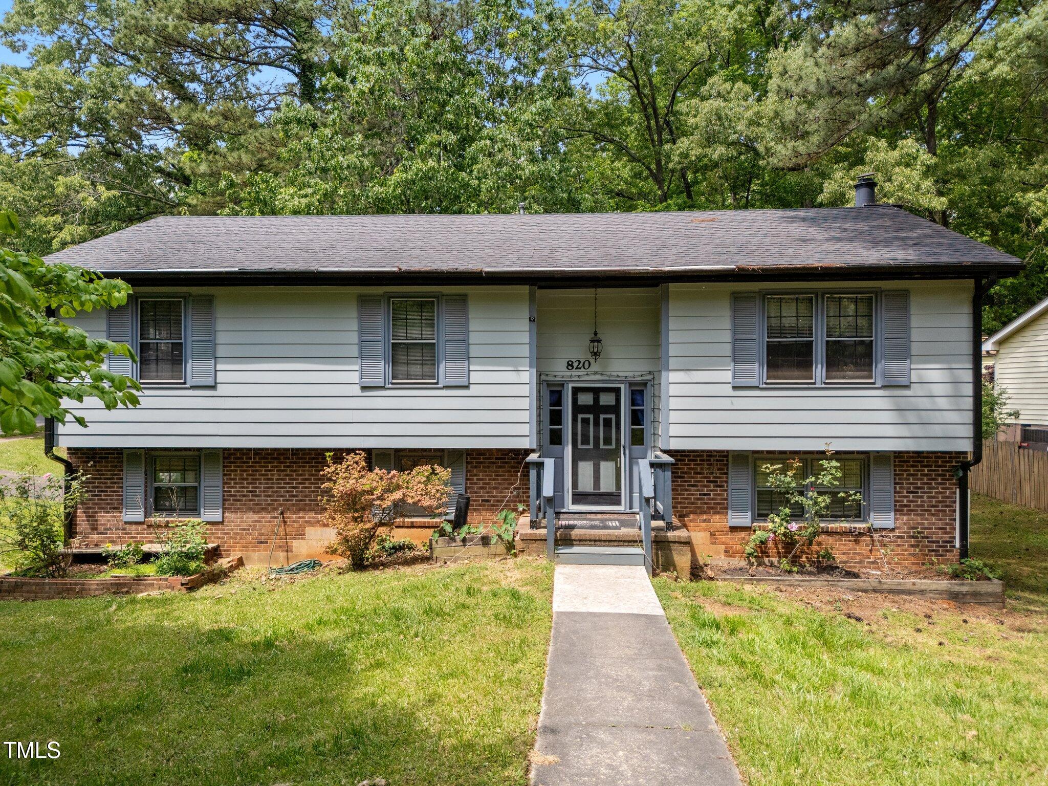 820 Nuttree Place Property Photo