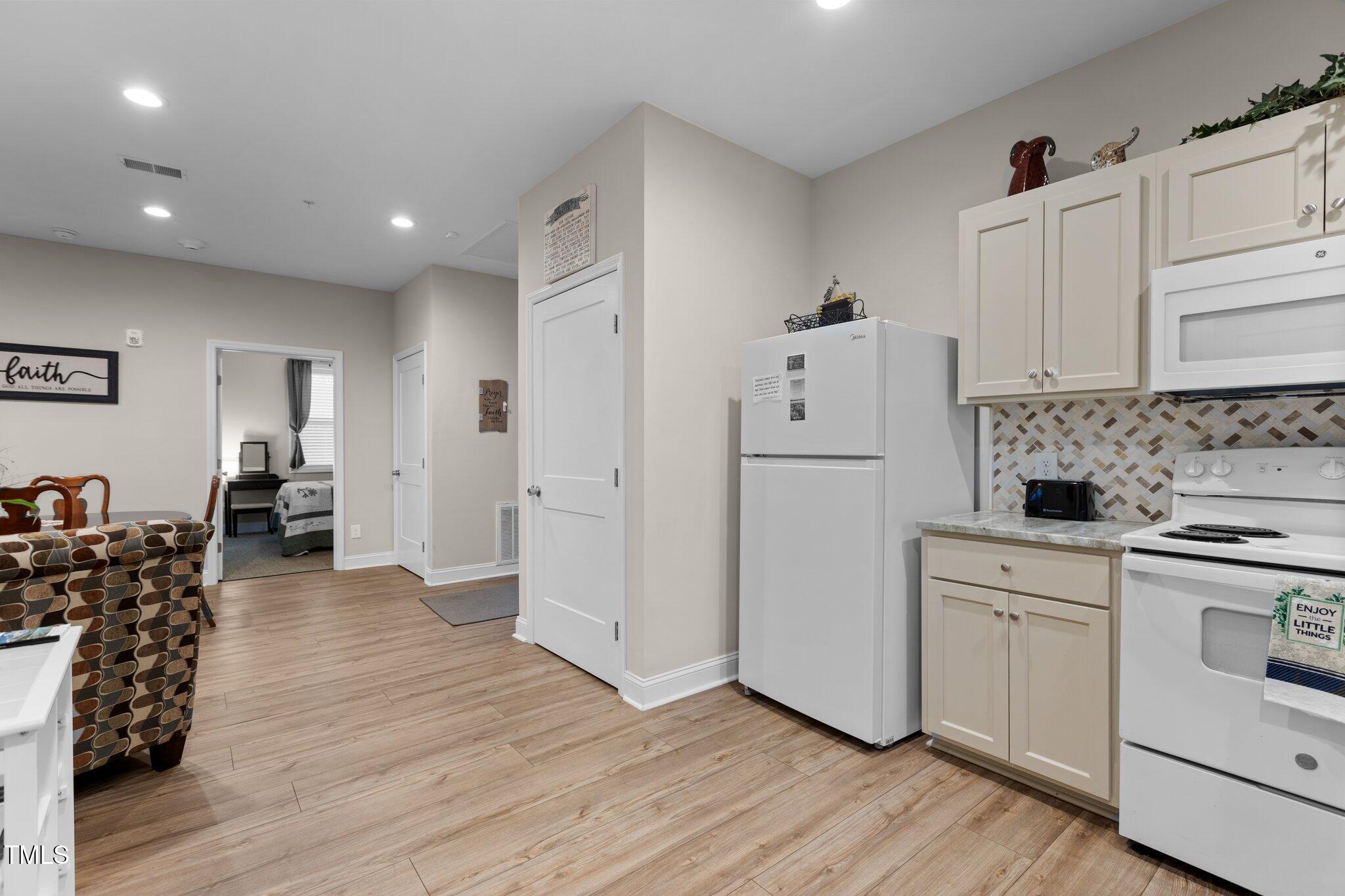 212 Orange Street Property Photo 6
