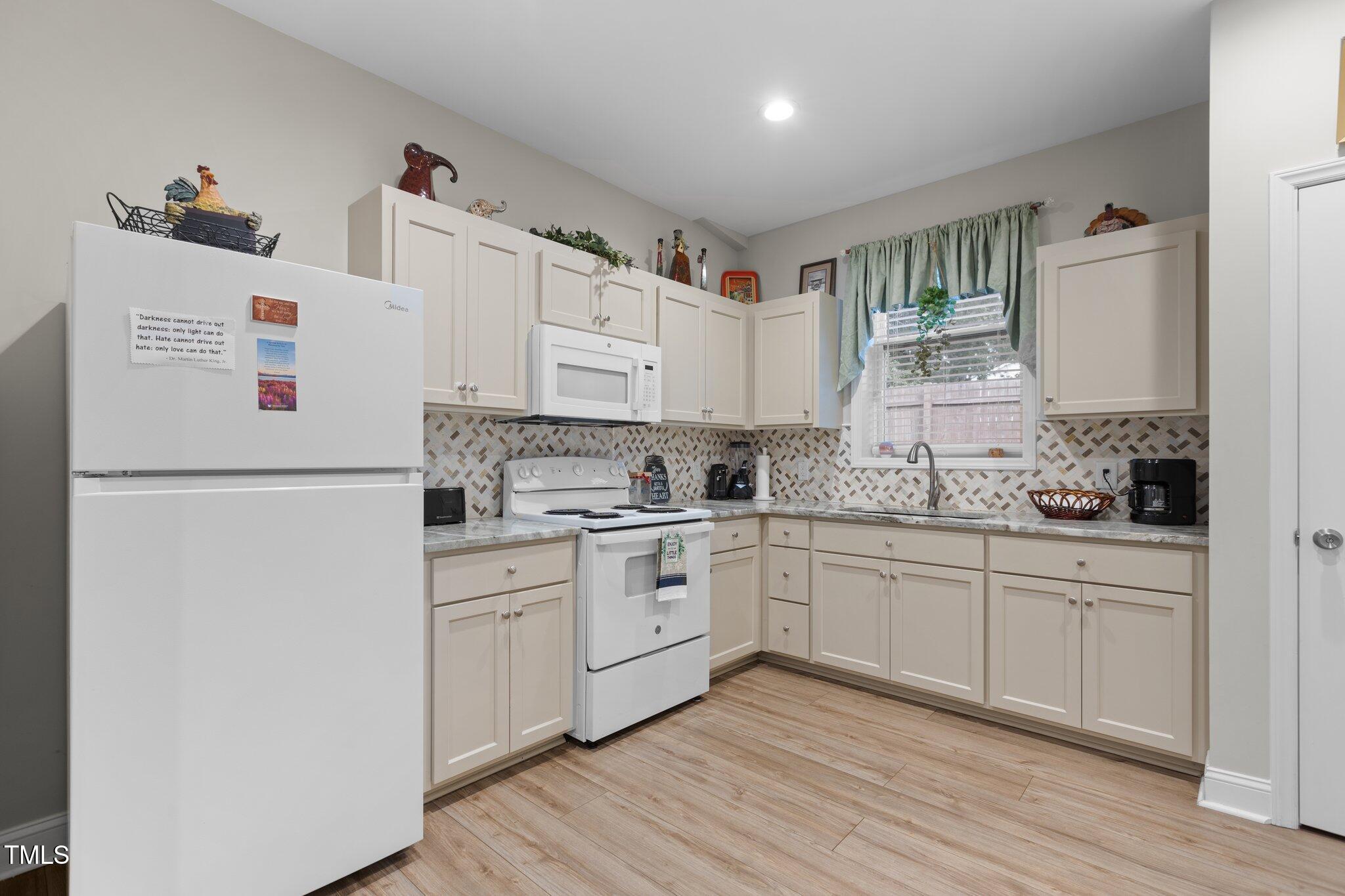 212 Orange Street Property Photo 8