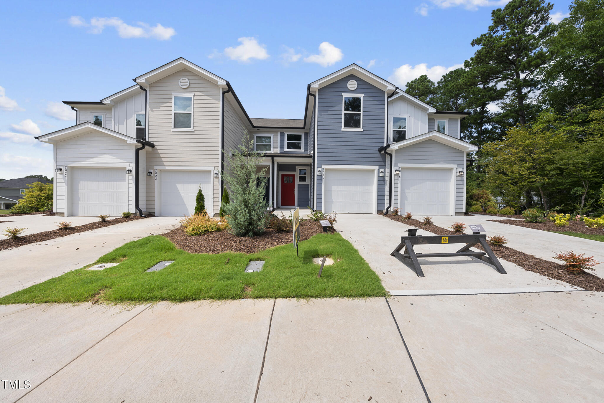 2020 Rockface Way Property Photo